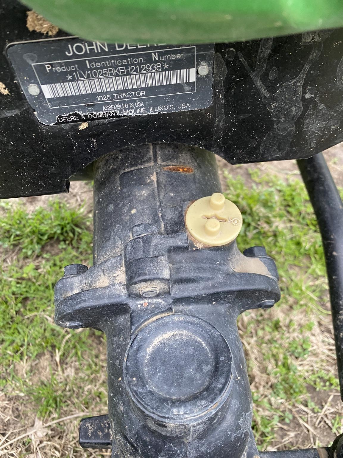 2014 John Deere 1025R Image