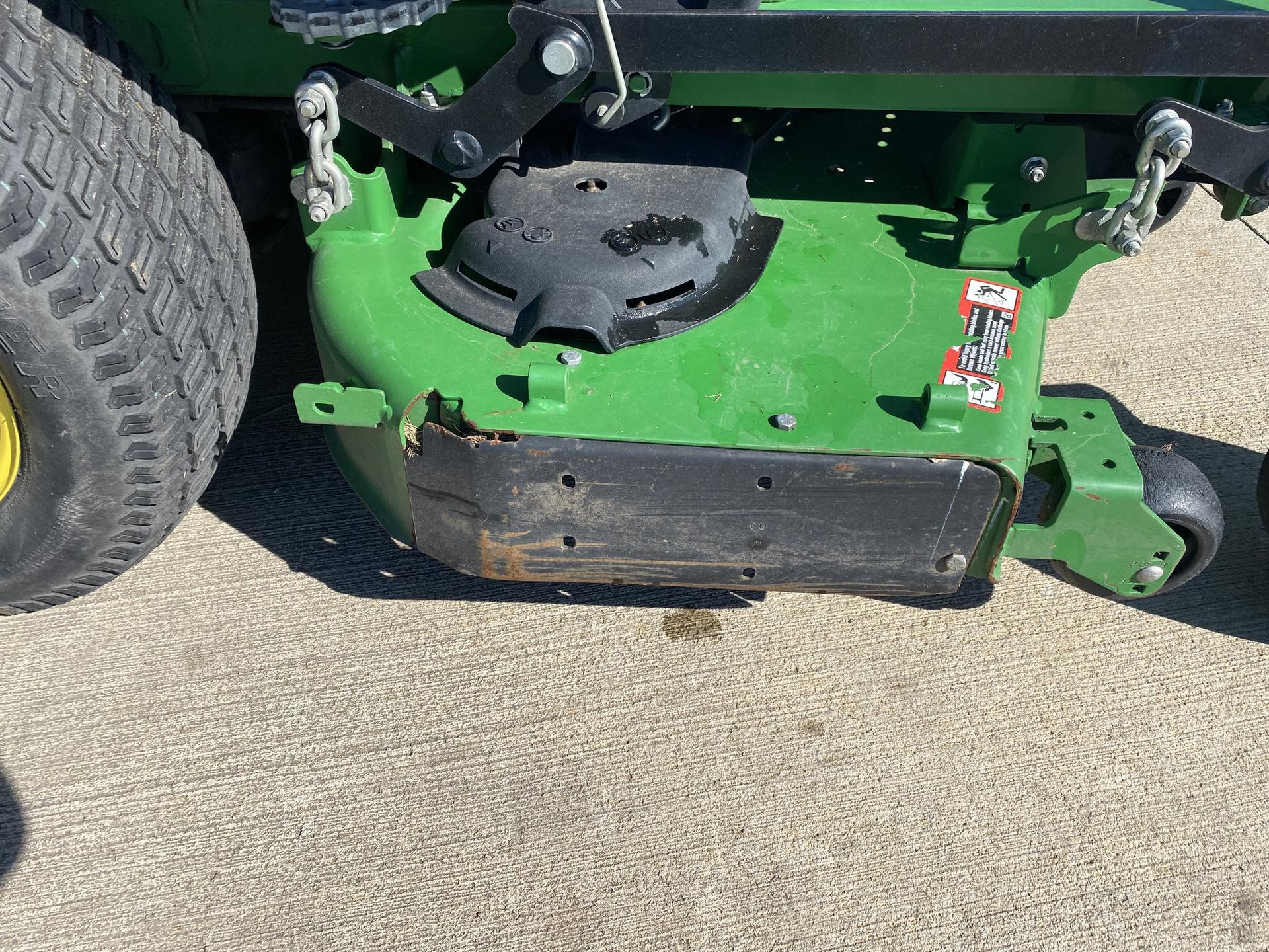 2023 John Deere Z720E Image