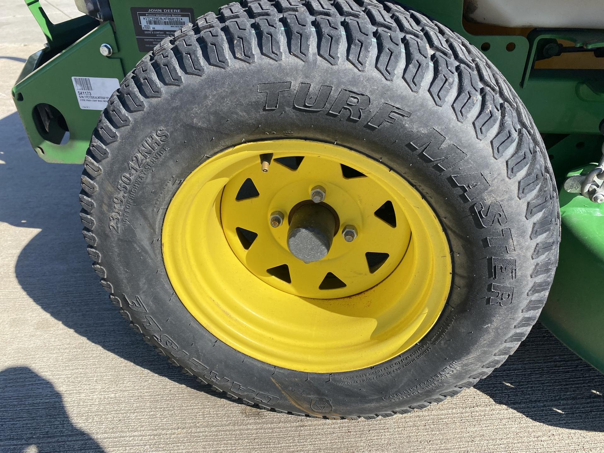 2023 John Deere Z720E Image