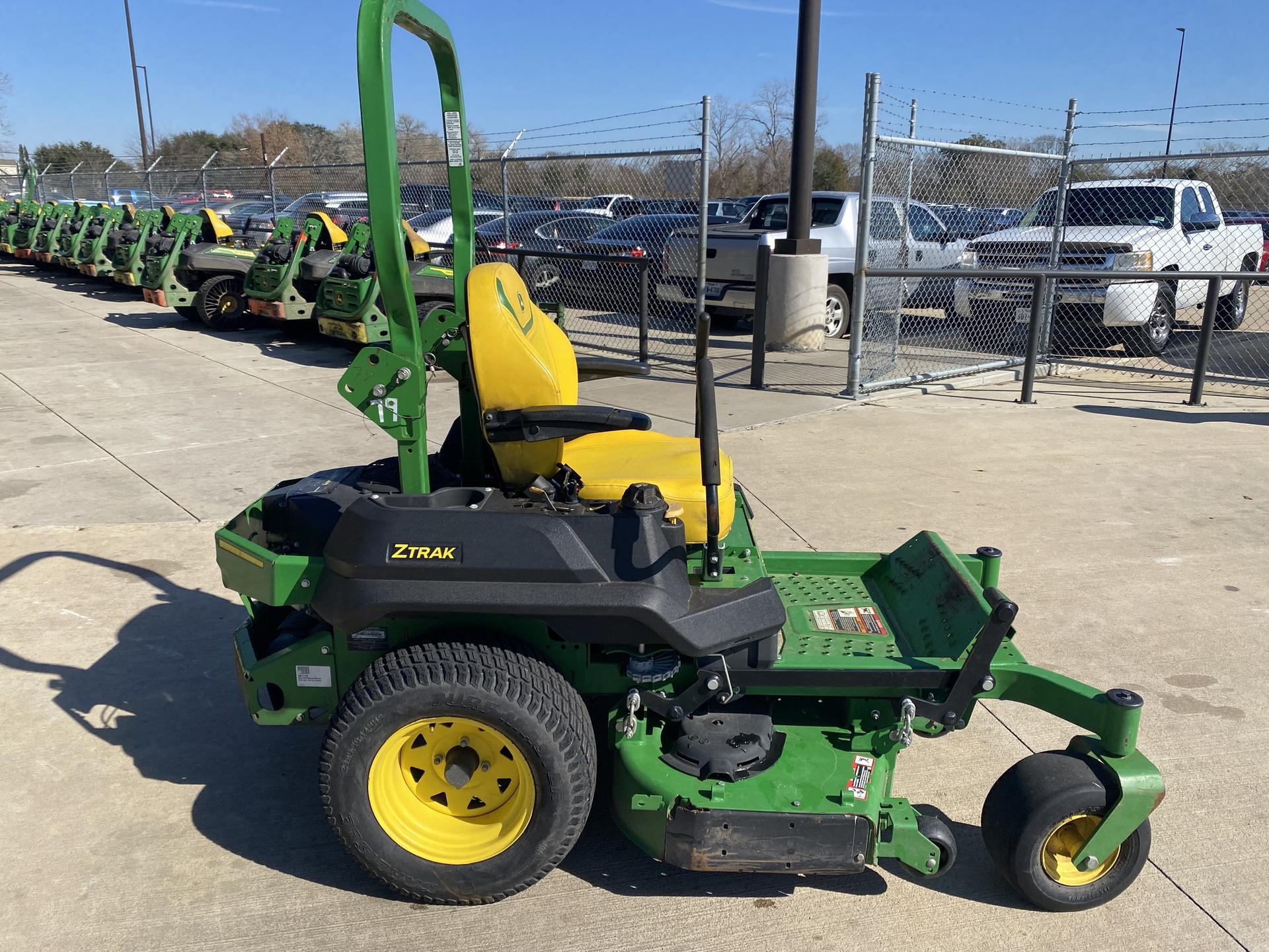 2023 John Deere Z720E Image