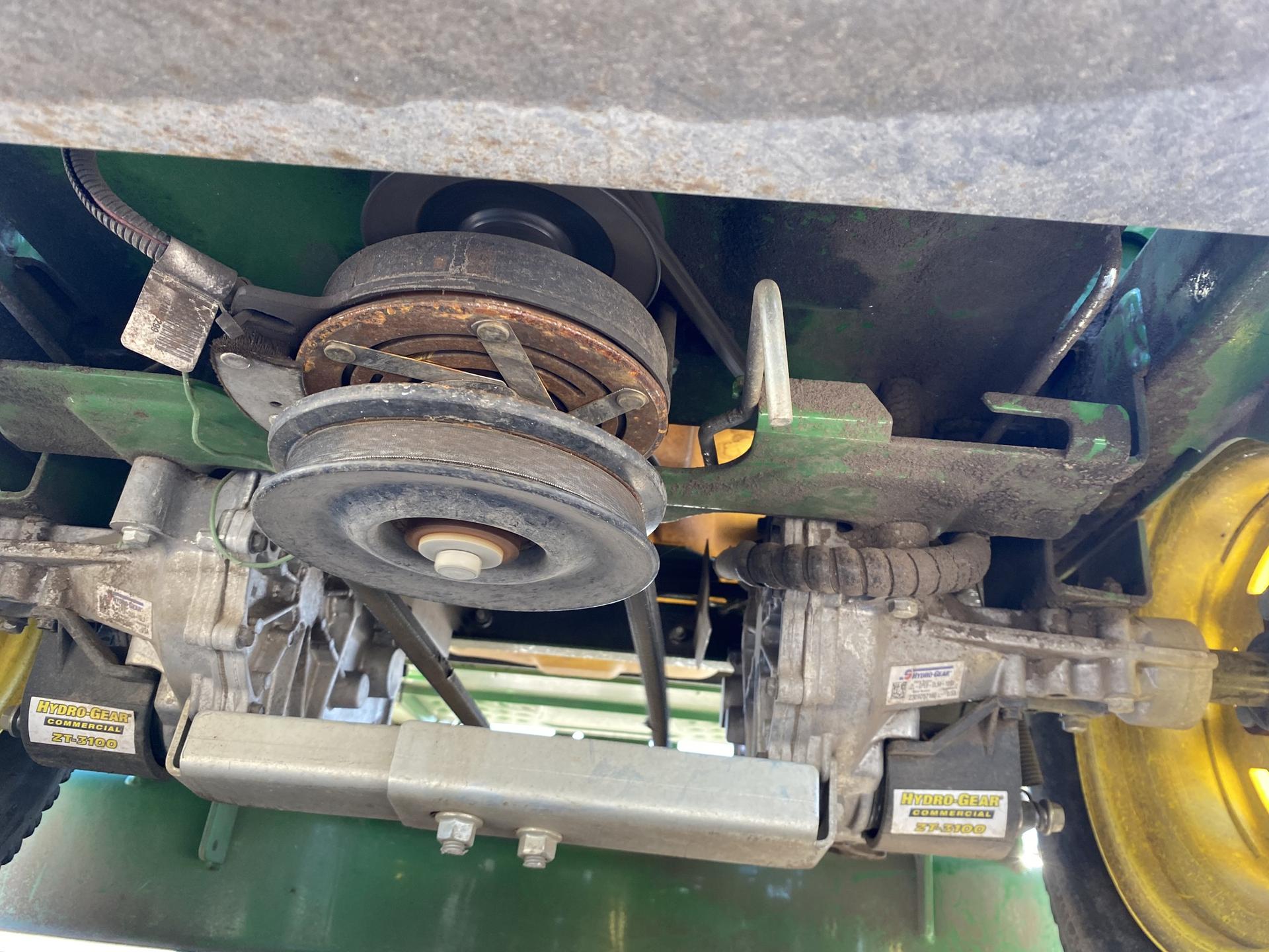 2023 John Deere Z720E Image