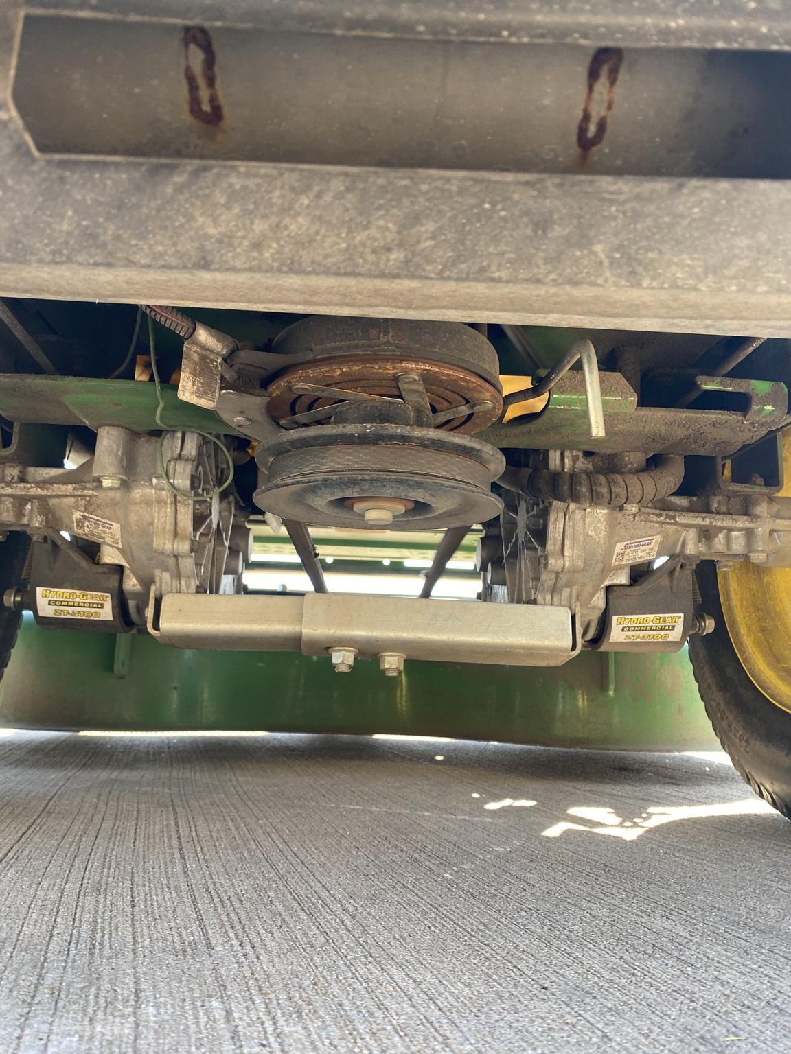 2023 John Deere Z720E Image