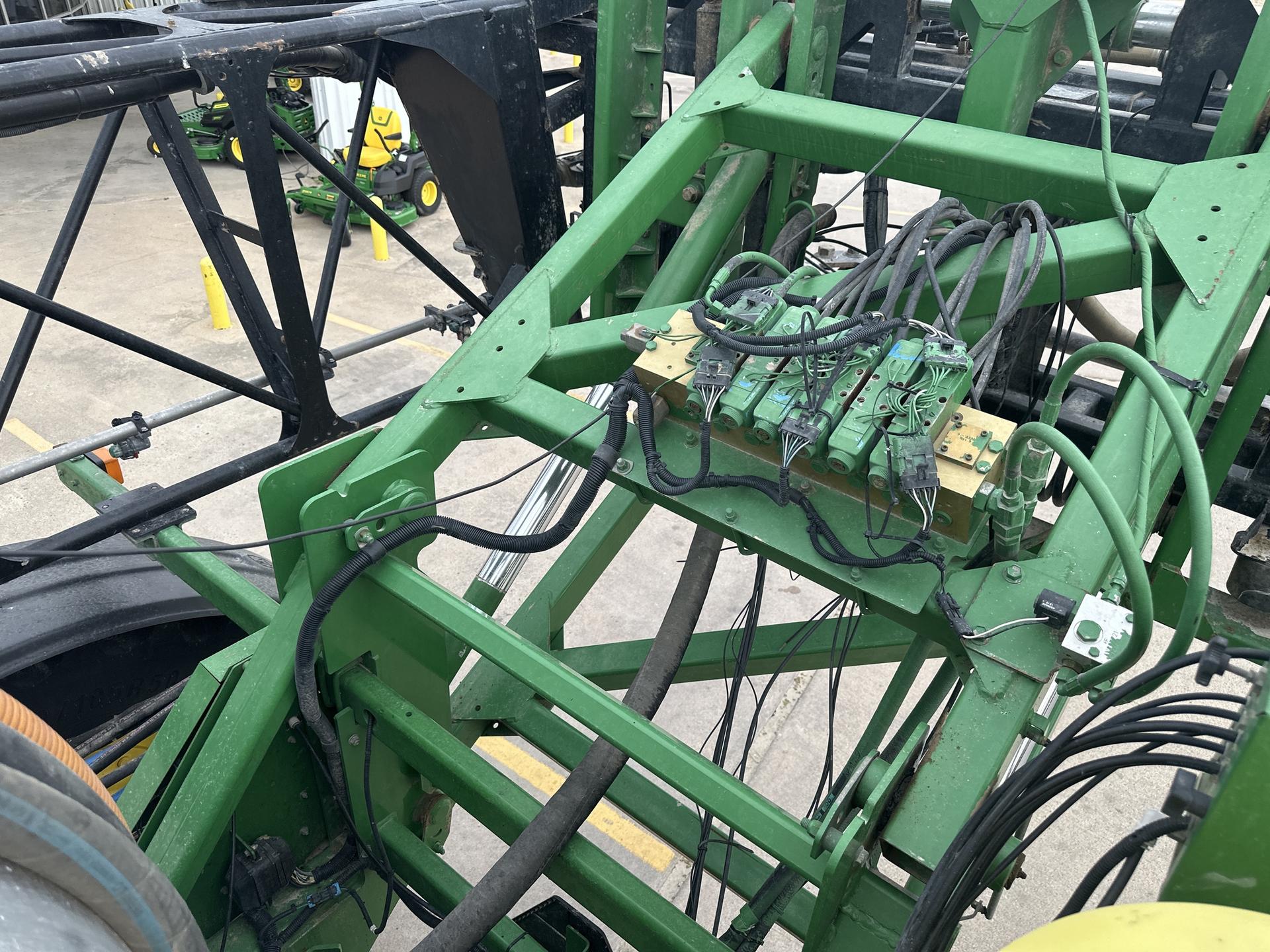 2005 John Deere 4920 Image