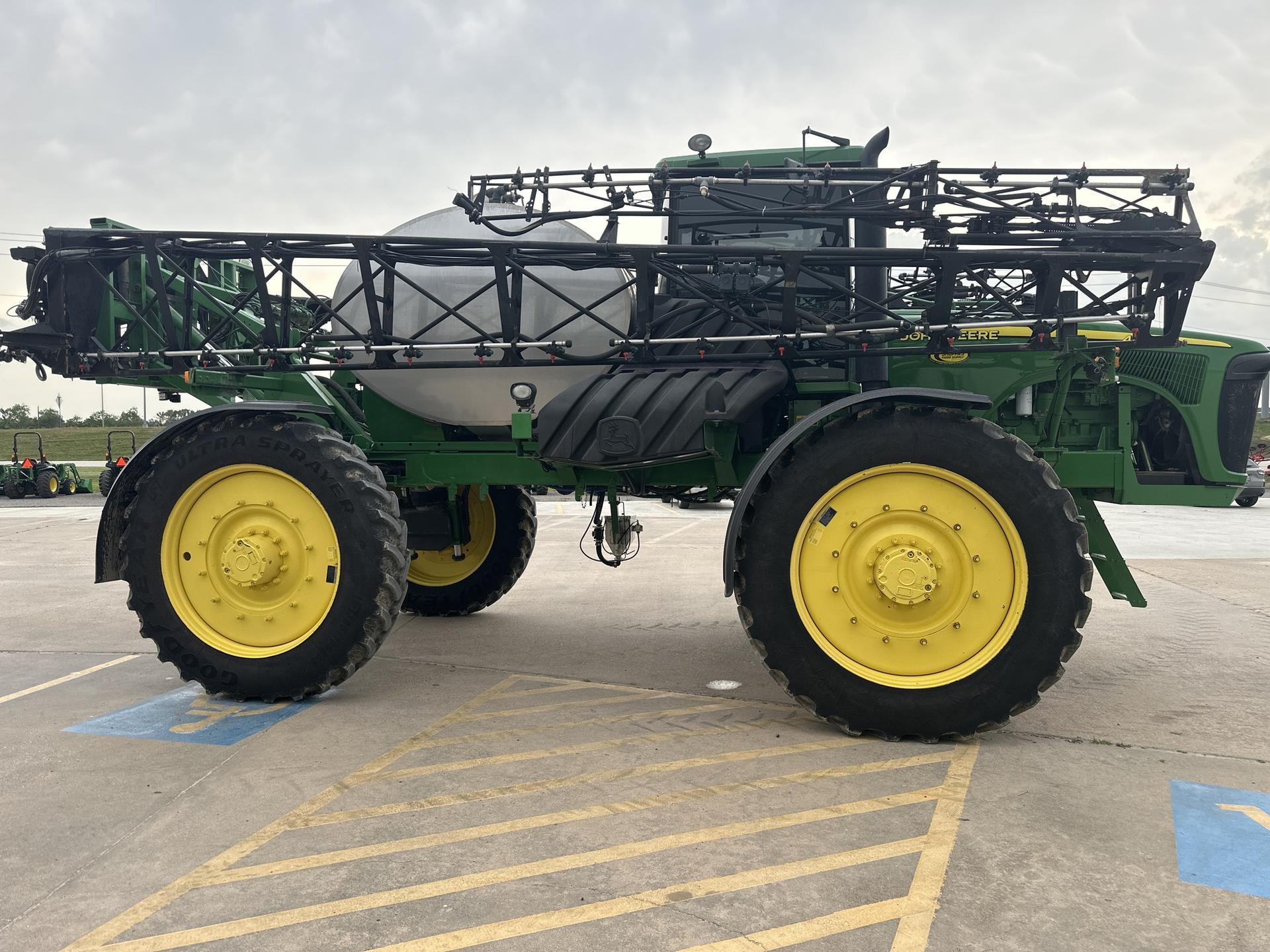 2005 John Deere 4920 Image