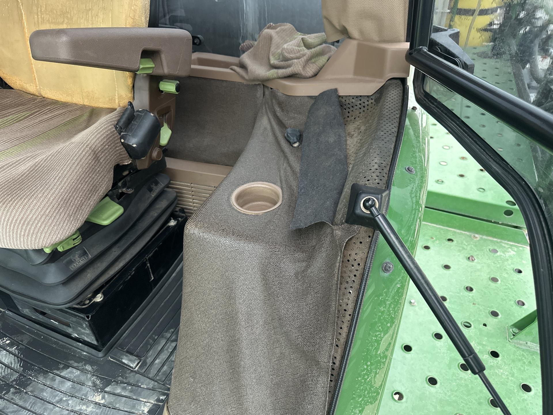 2005 John Deere 4920 Image