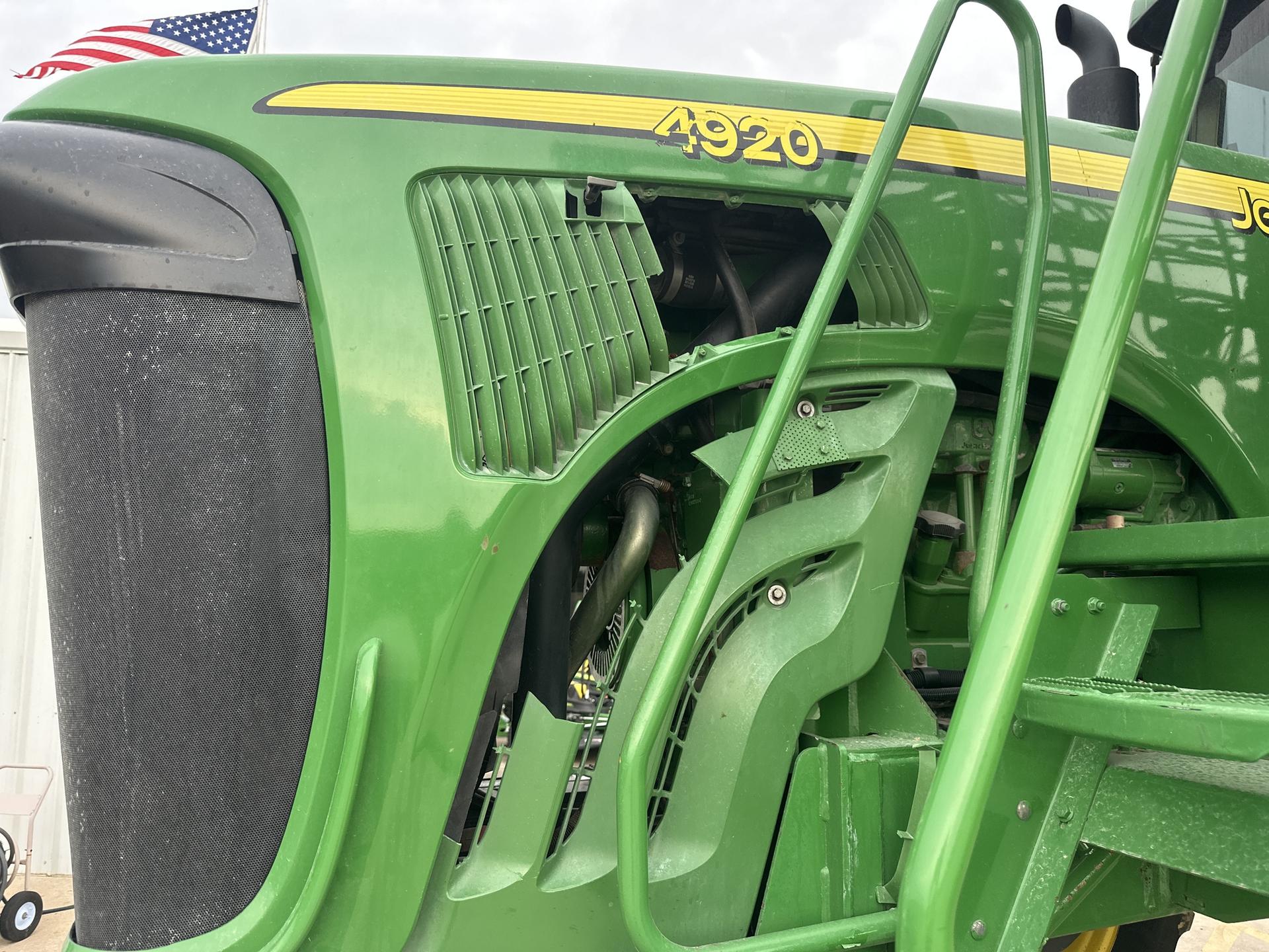 2005 John Deere 4920 Image