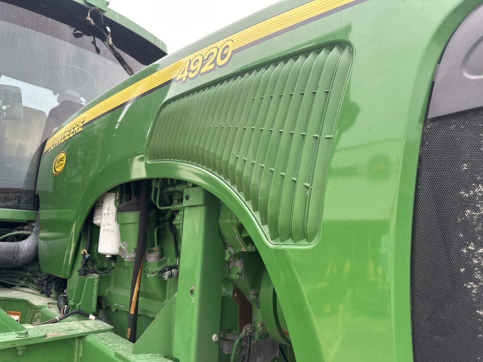 2005 John Deere 4920 Image