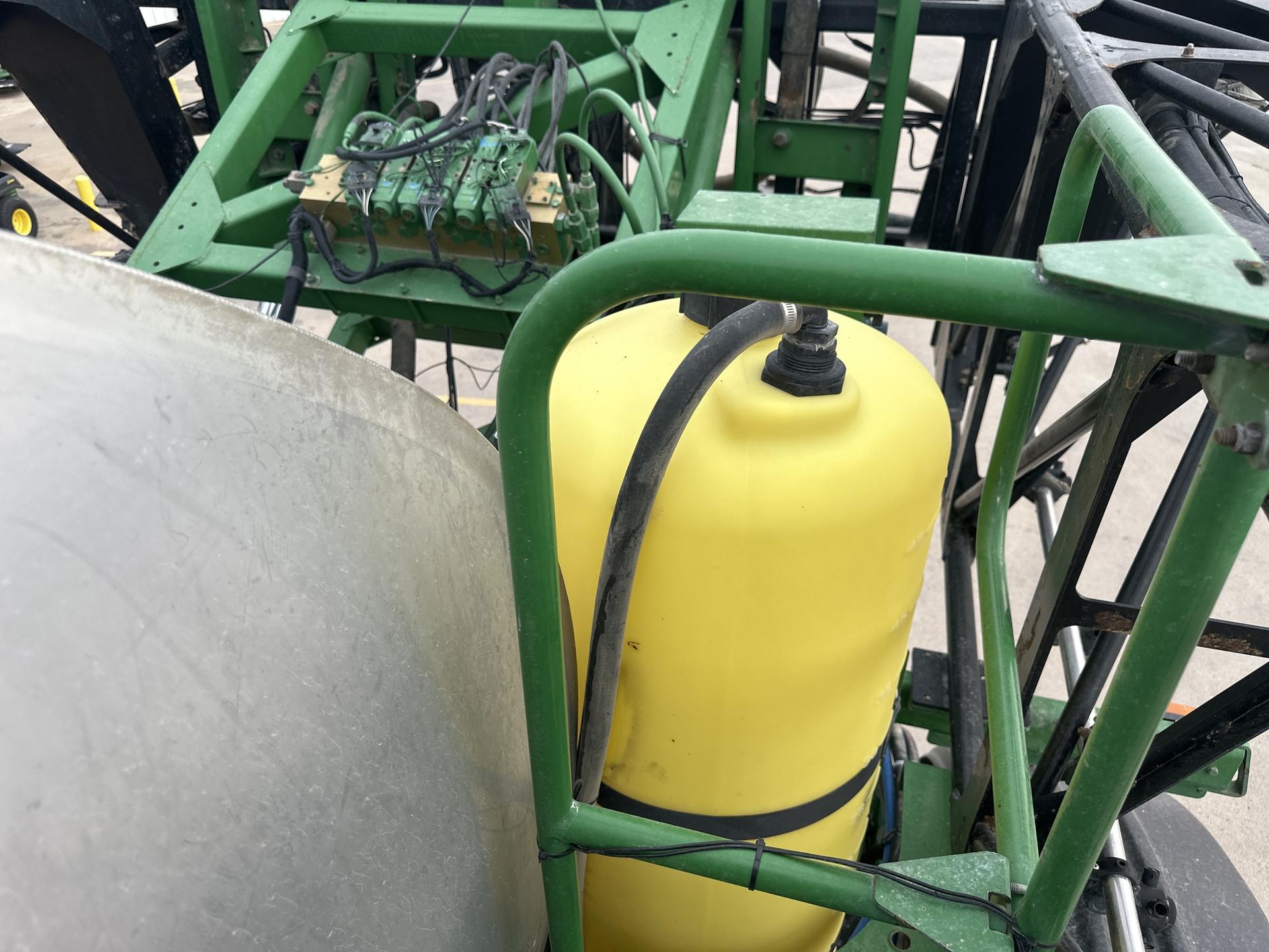 2005 John Deere 4920 Image