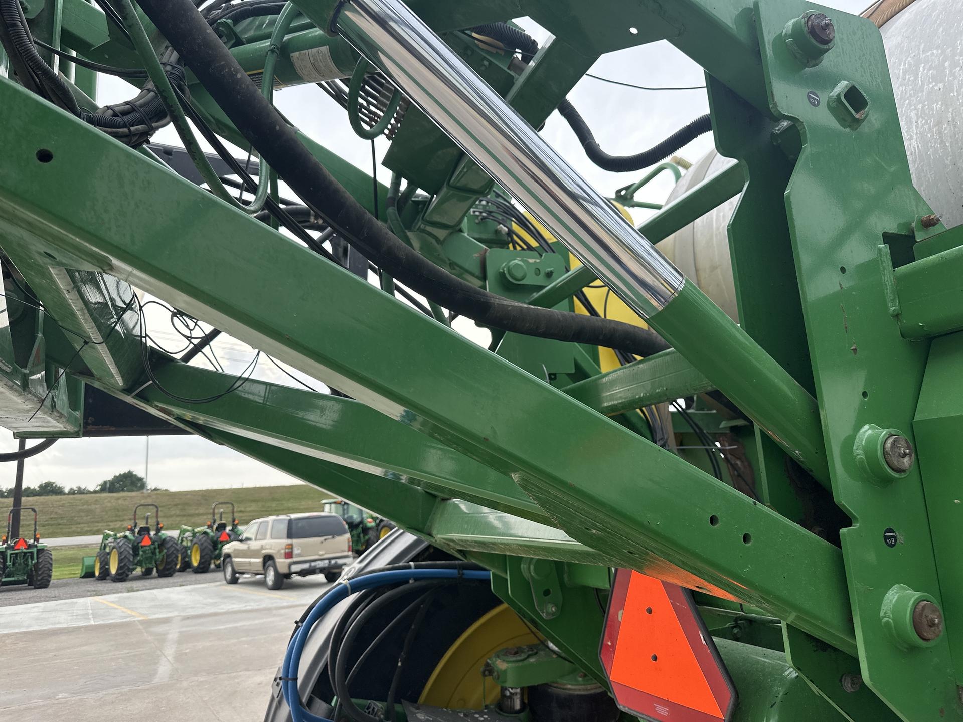 2005 John Deere 4920 Image