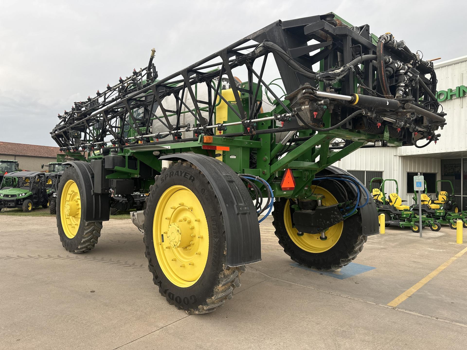 2005 John Deere 4920 Image