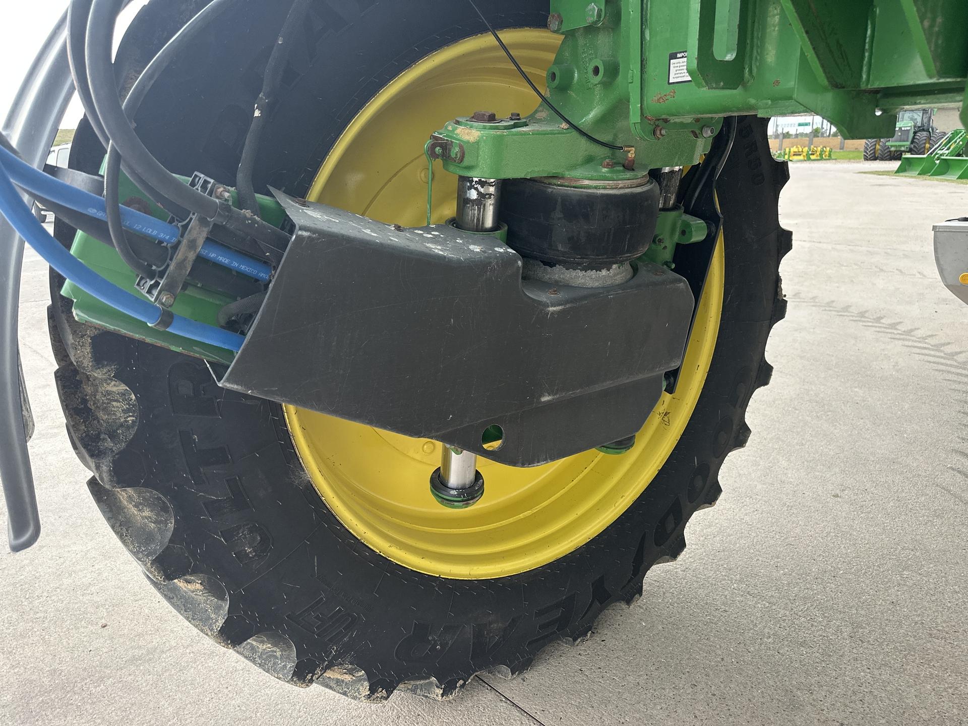 2005 John Deere 4920 Image