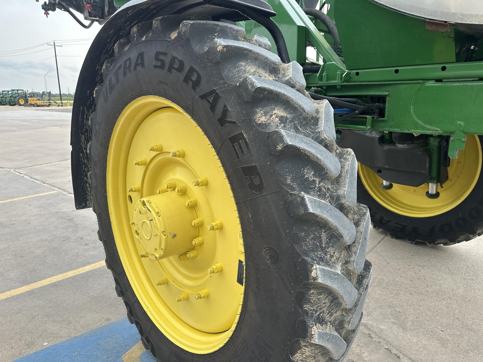 2005 John Deere 4920 Image