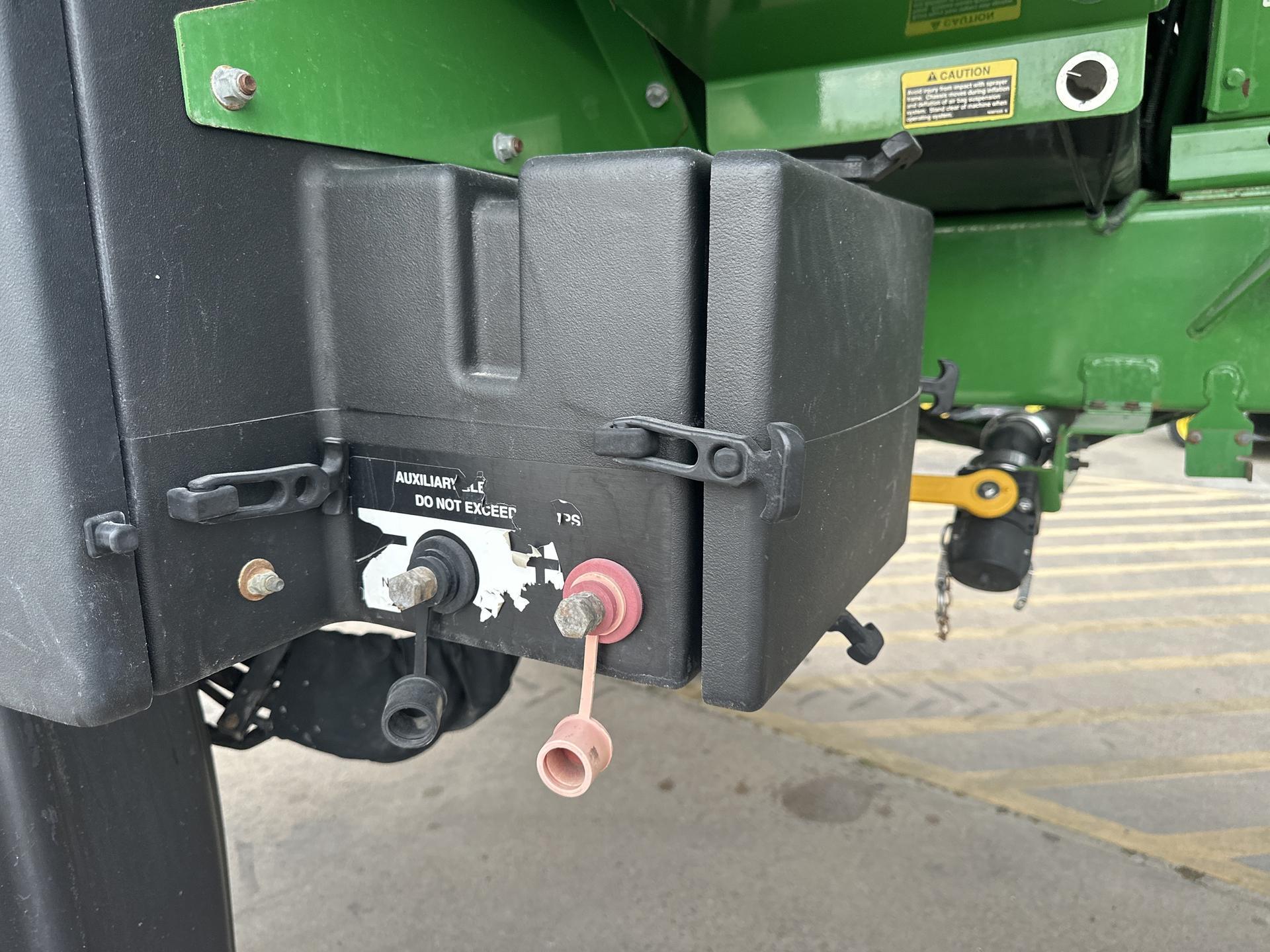 2005 John Deere 4920 Image