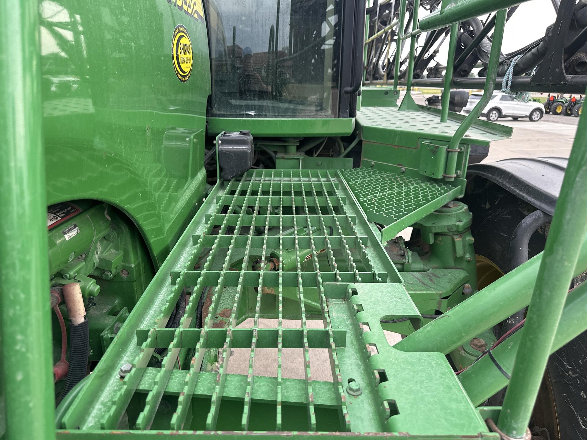 2005 John Deere 4920 Image