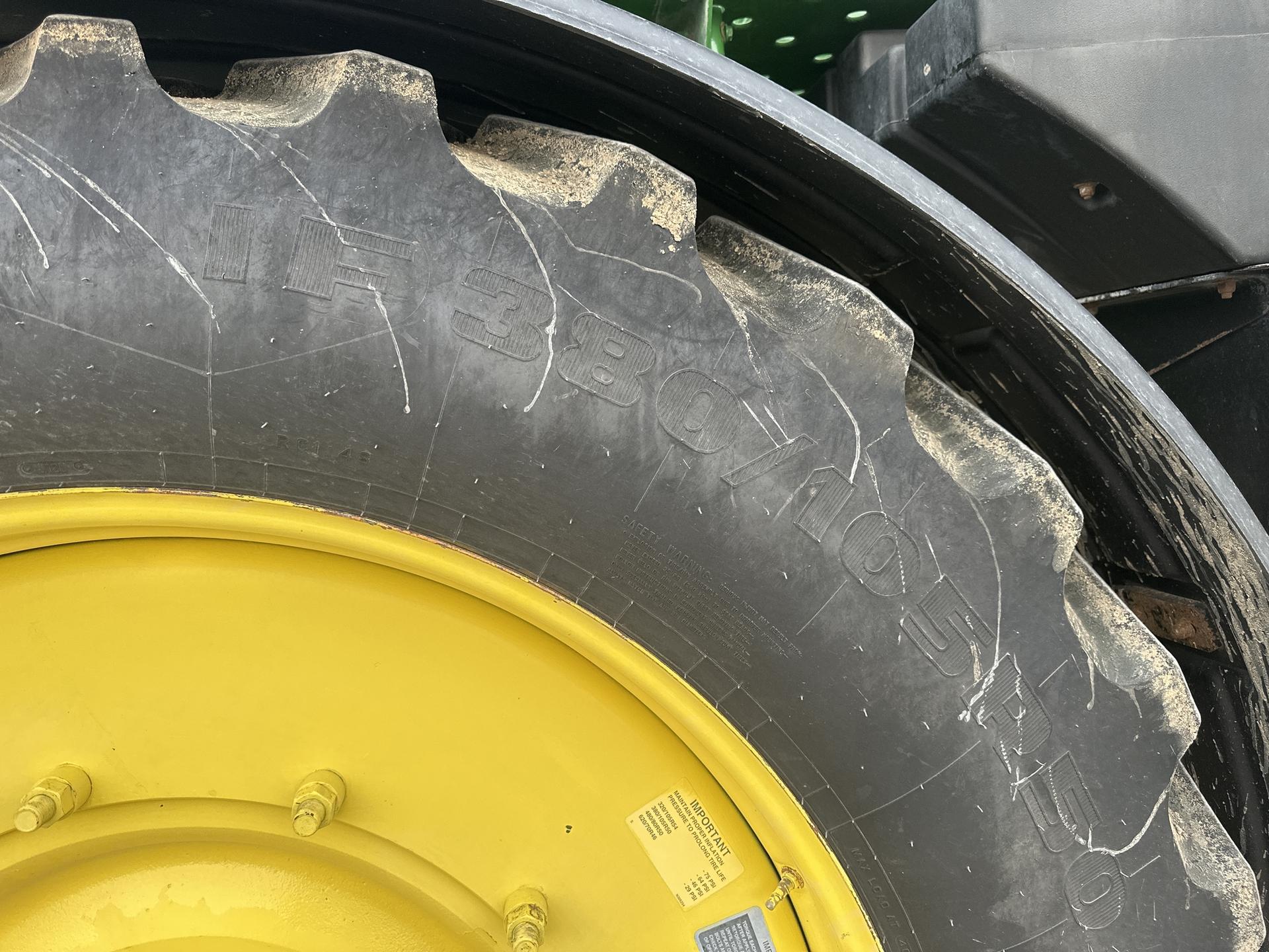 2005 John Deere 4920 Image