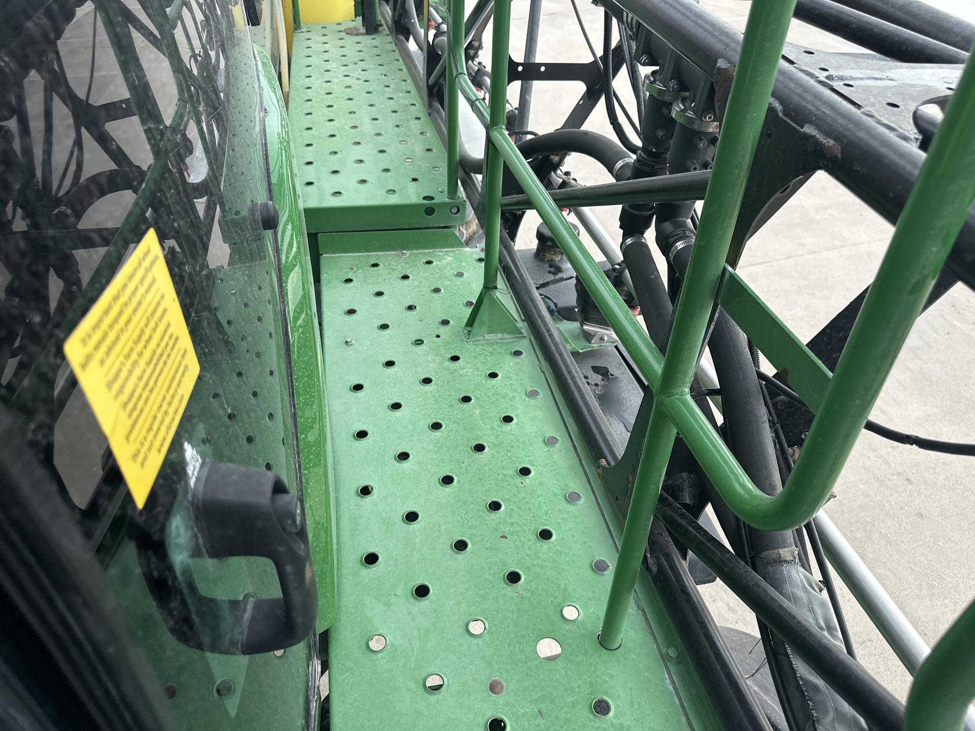 2005 John Deere 4920 Image