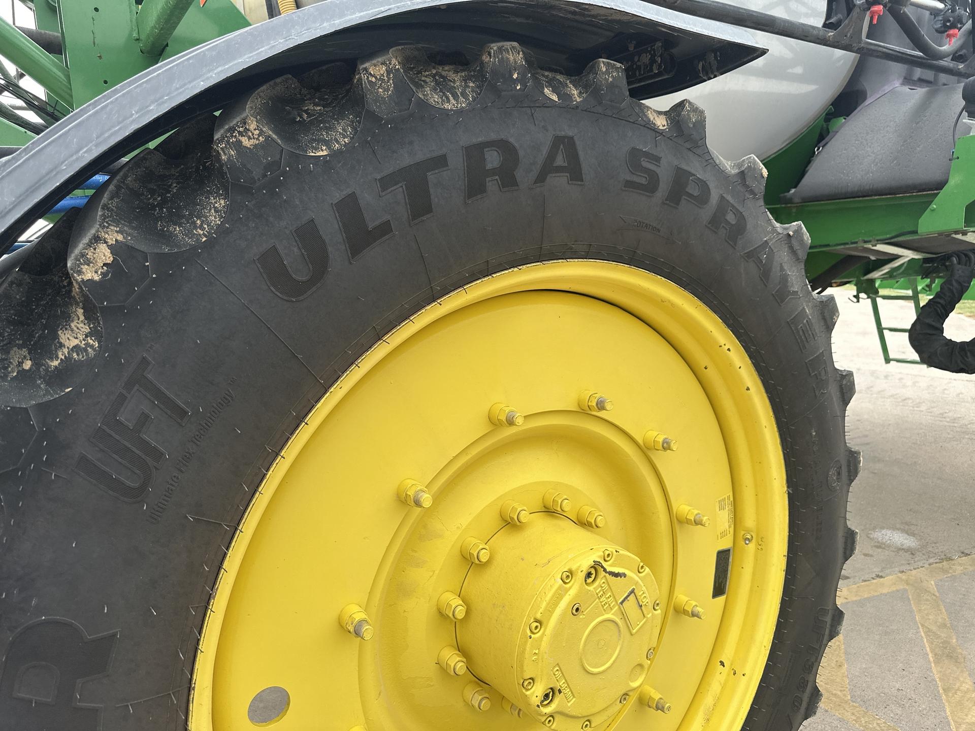 2005 John Deere 4920 Image