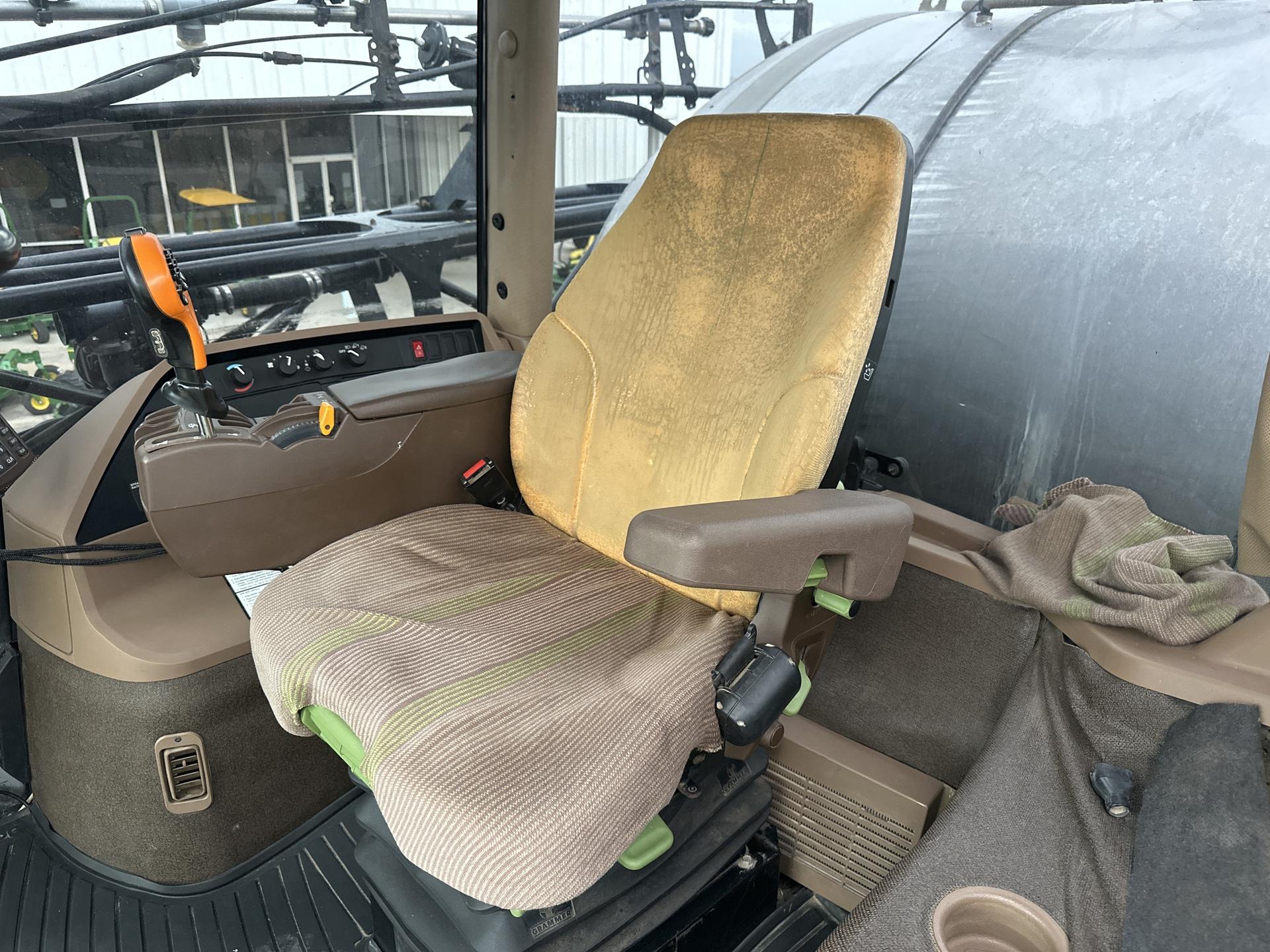 2005 John Deere 4920 Image