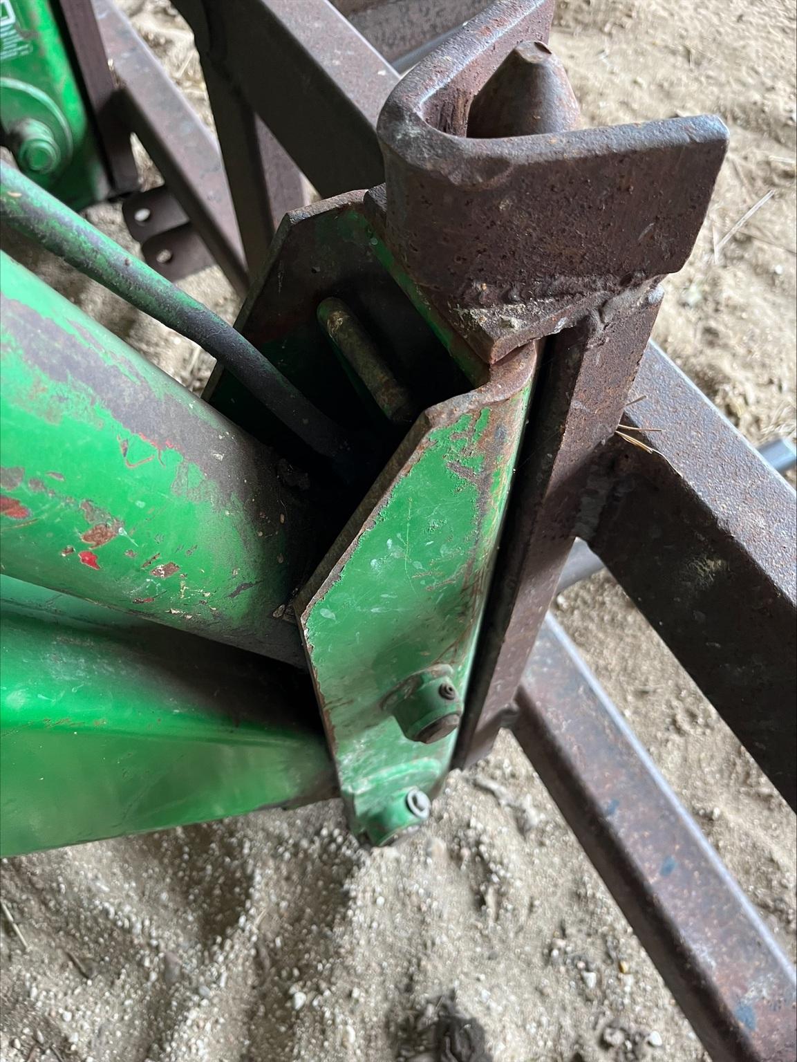 2002 John Deere 7510 Image