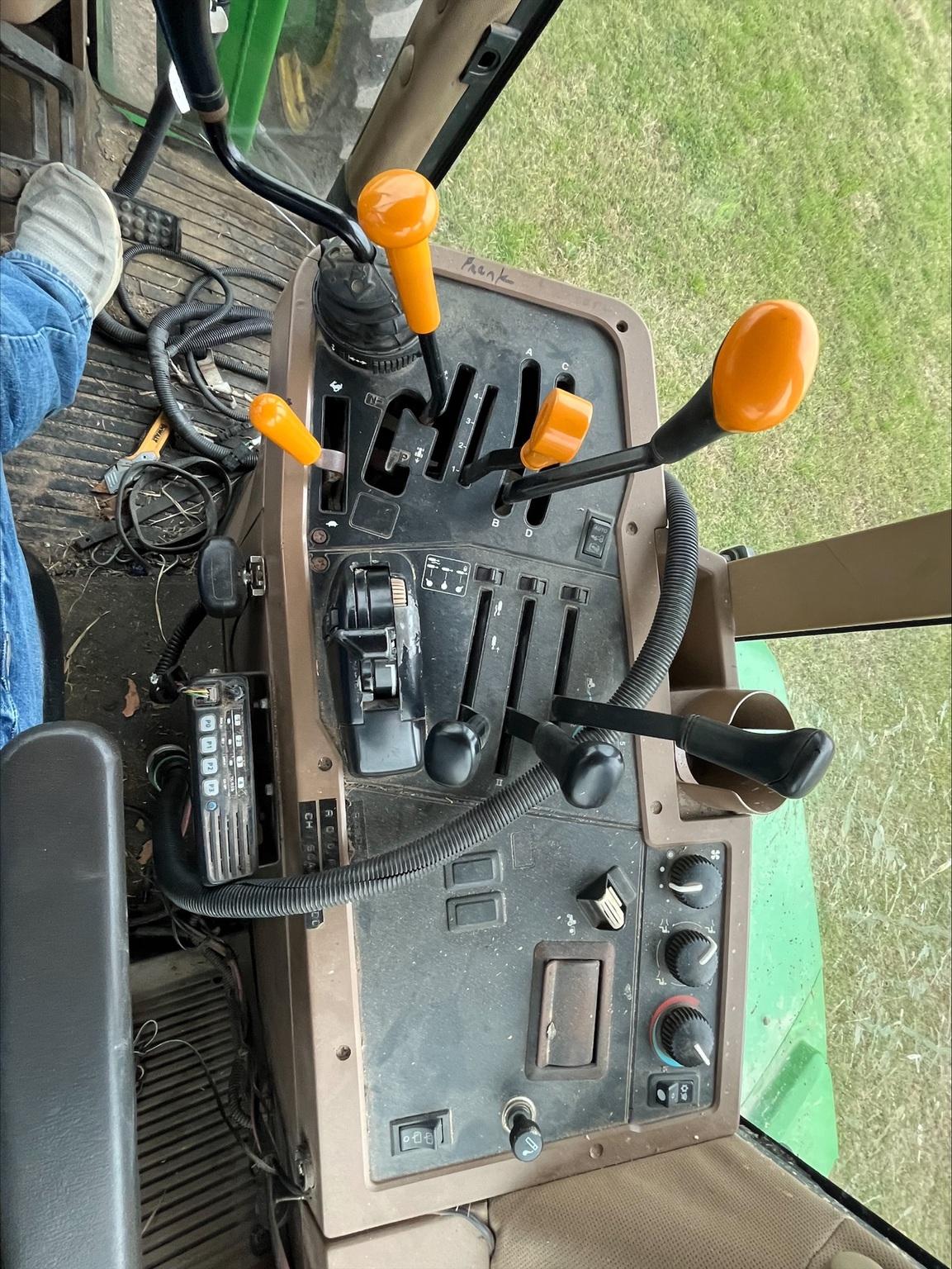 2002 John Deere 7510 Image