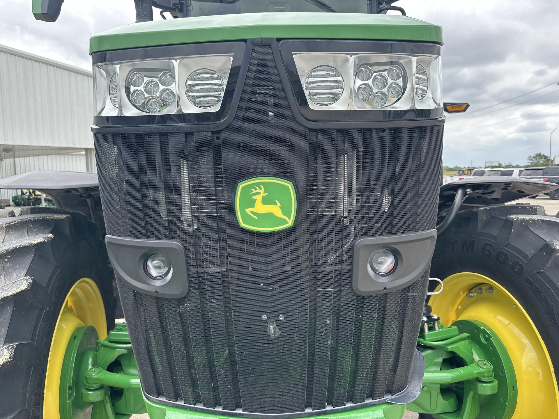 2023 John Deere 7R 230 Image
