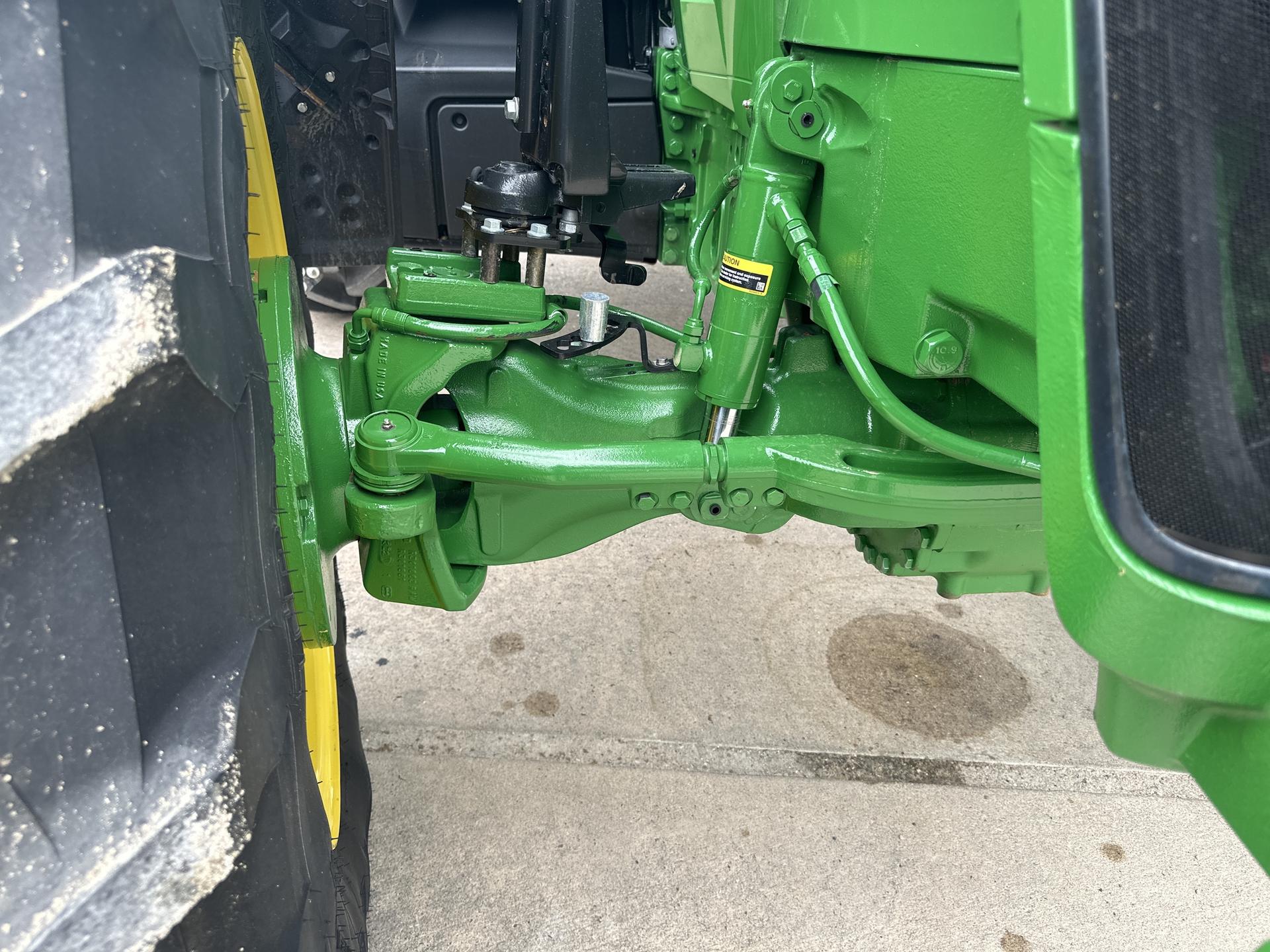 2023 John Deere 7R 230 Image