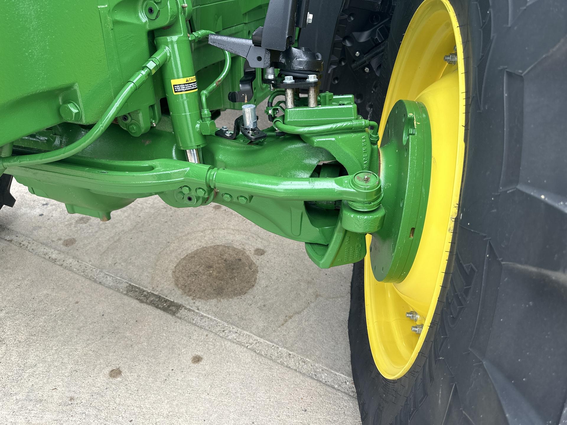 2023 John Deere 7R 230 Image