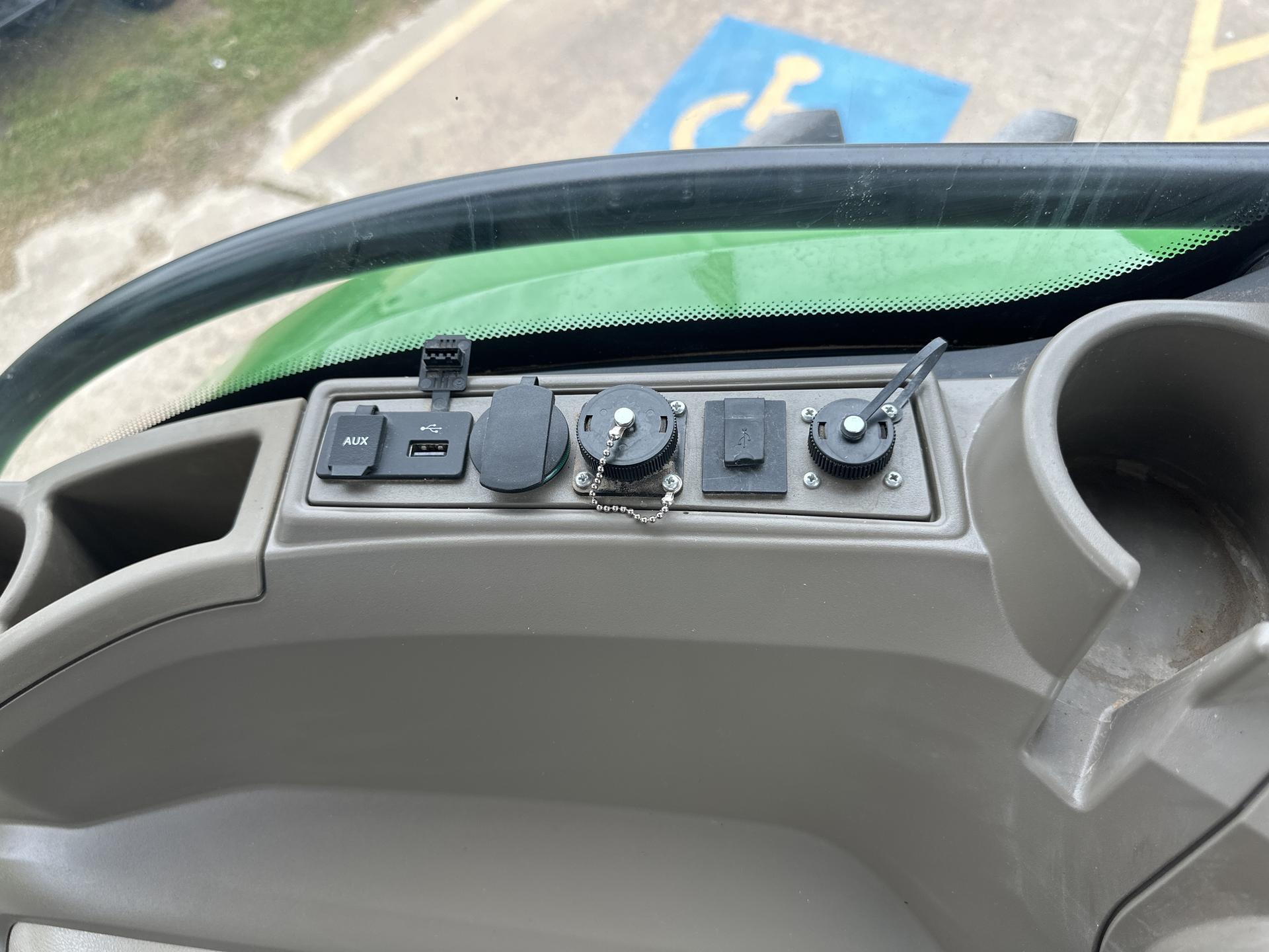 2023 John Deere 7R 230 Image