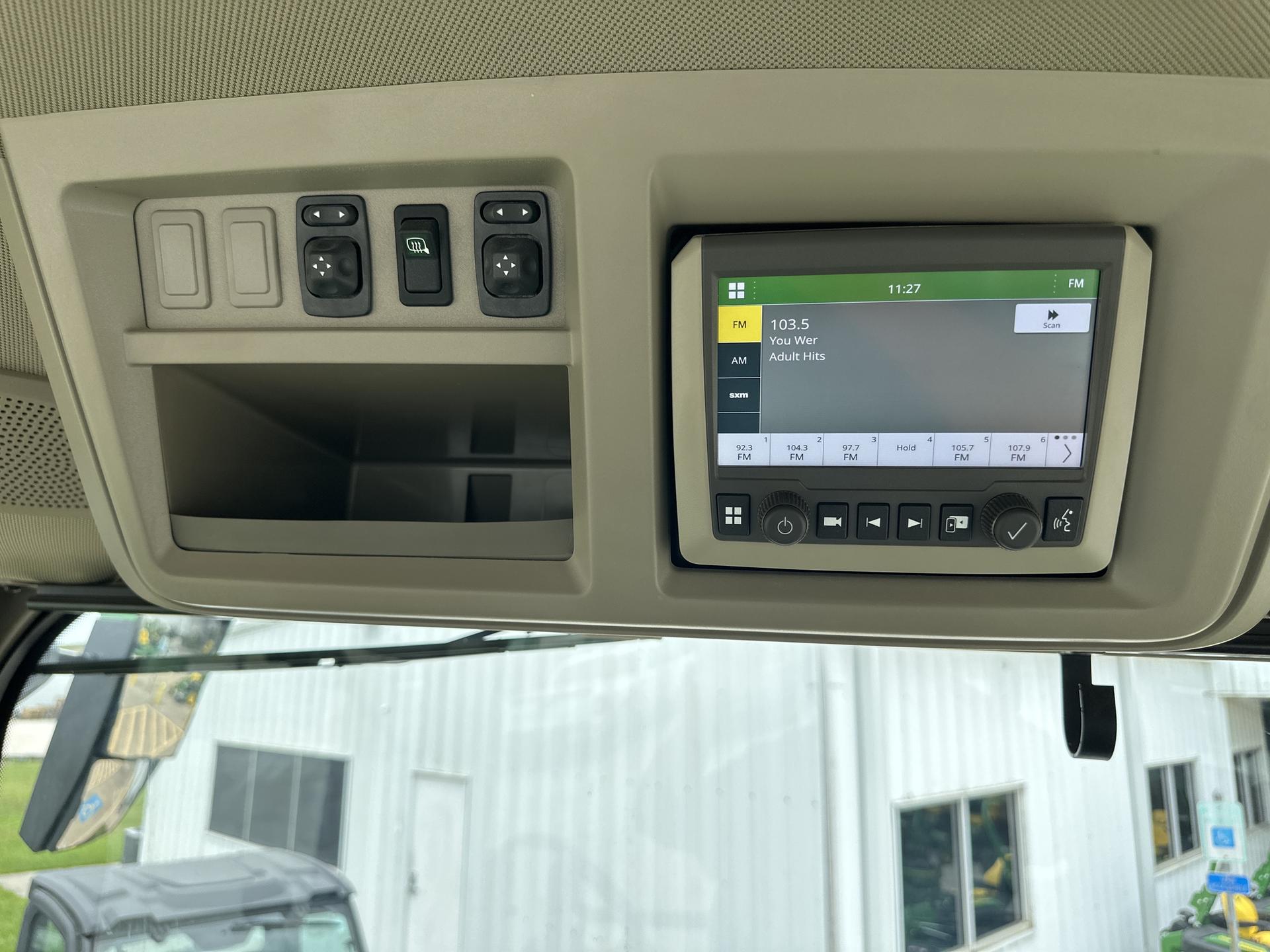 2023 John Deere 7R 230 Image