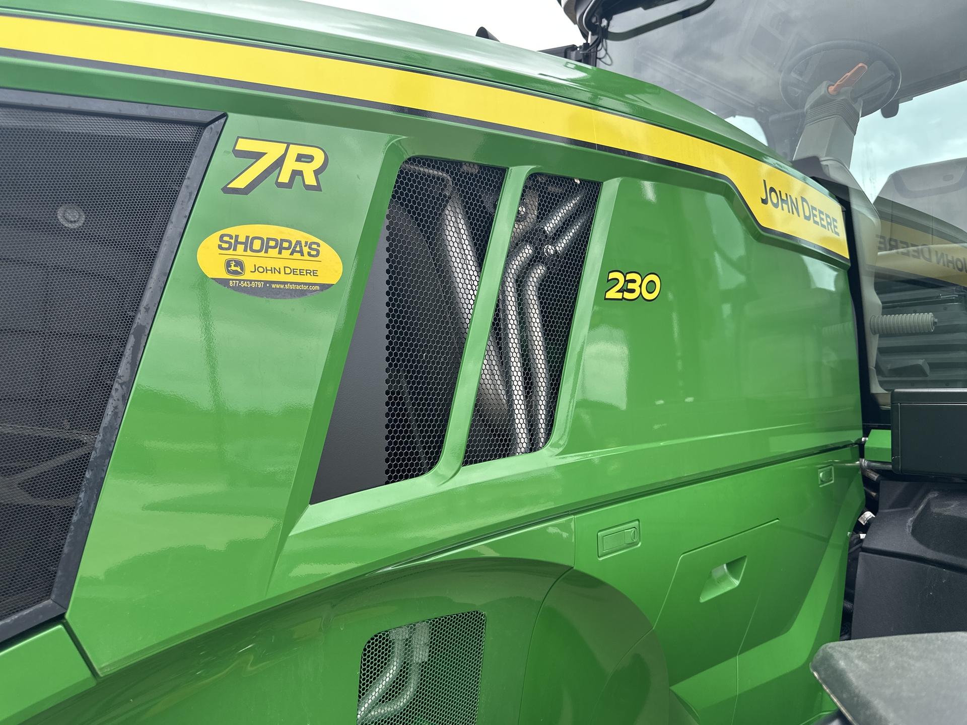 2023 John Deere 7R 230 Image