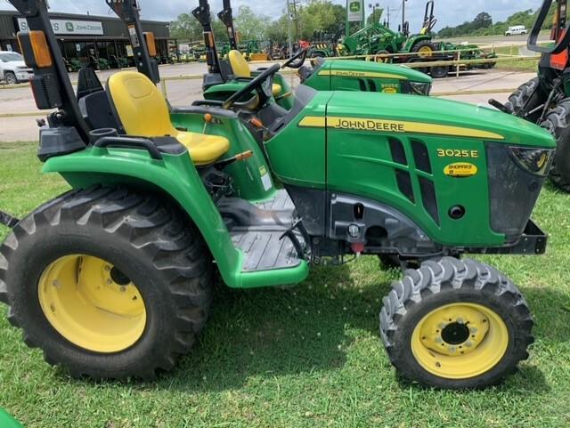 2021 John Deere 3025E Image