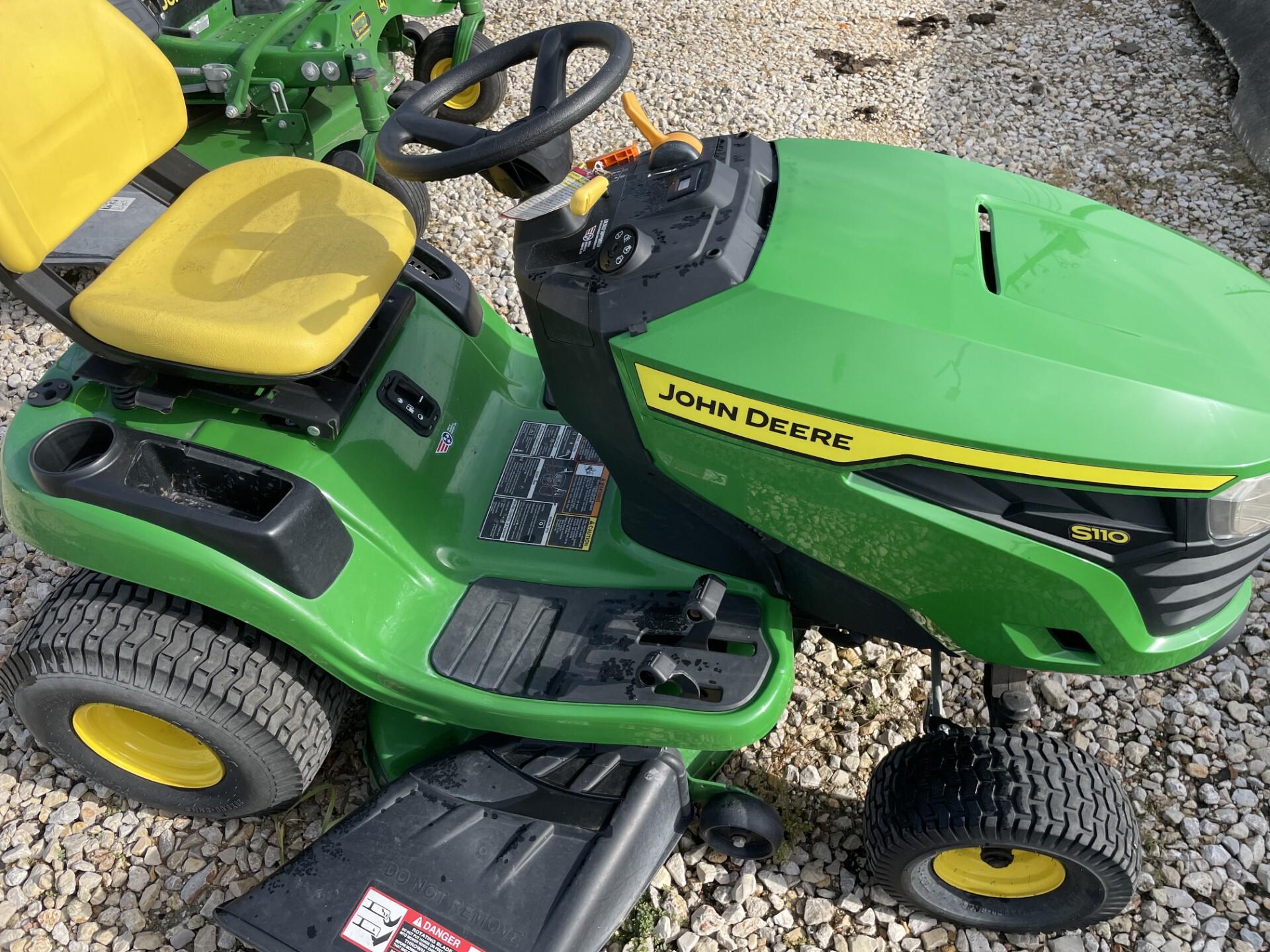 2024 John Deere S110 Image