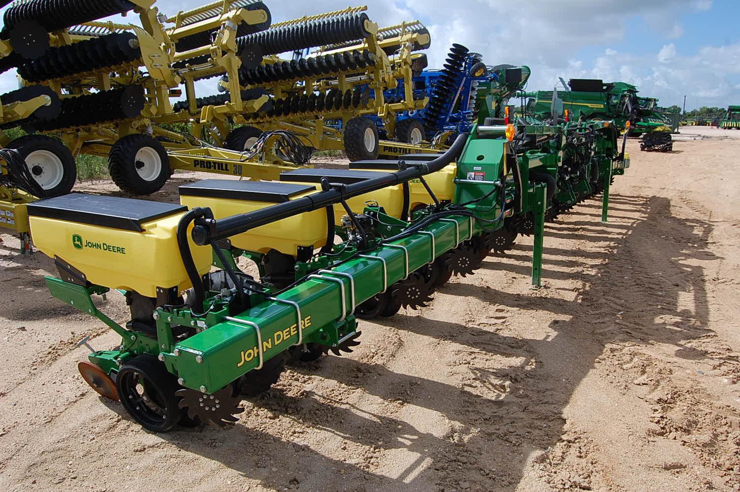 2024 John Deere 1725 Image