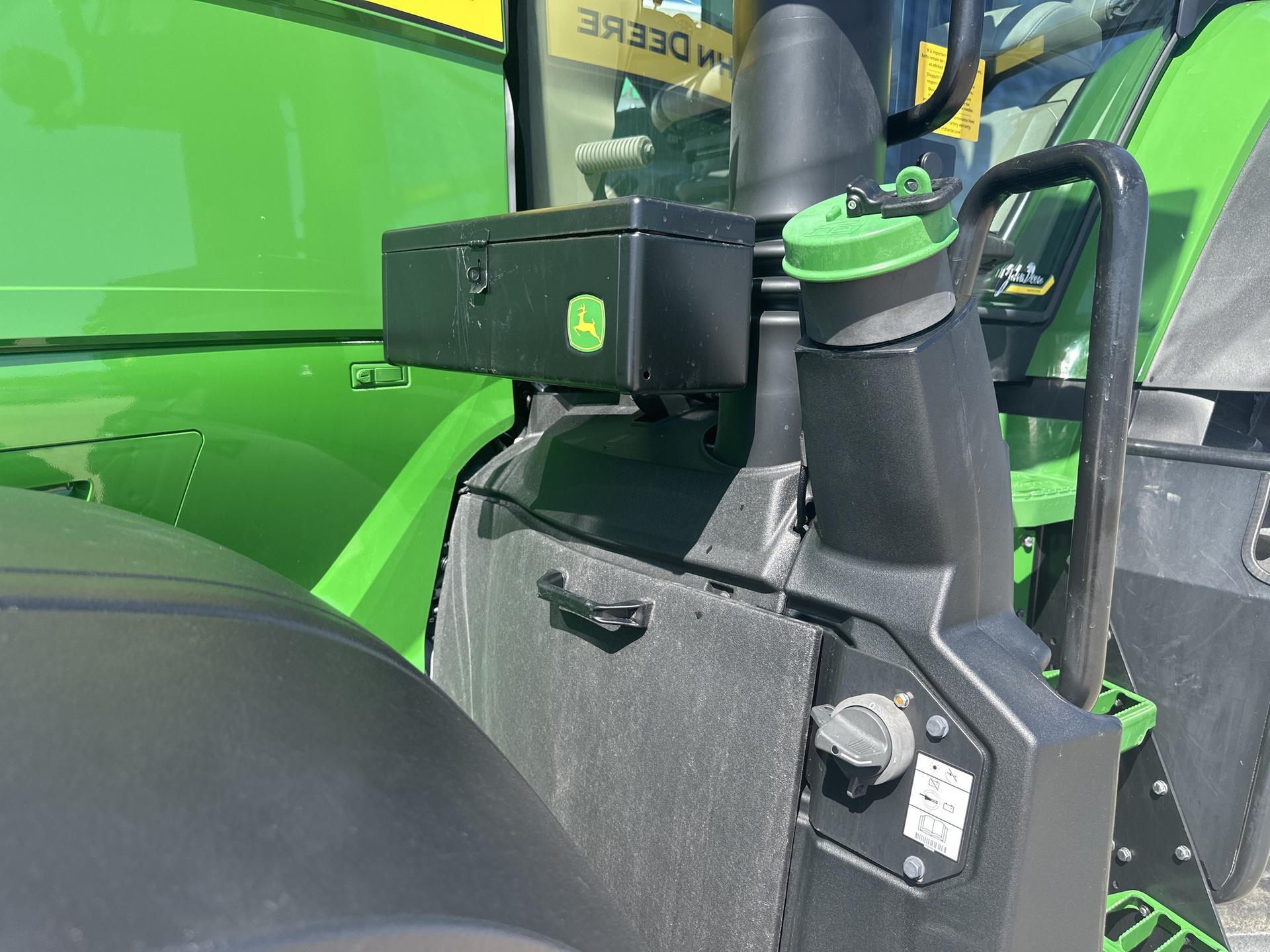 2023 John Deere 7R 230 Image