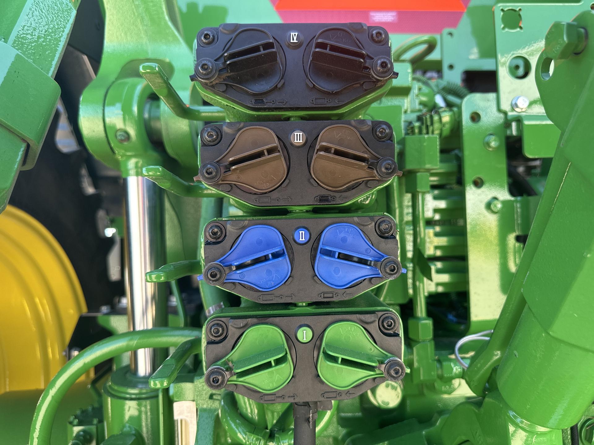 2023 John Deere 7R 230 Image