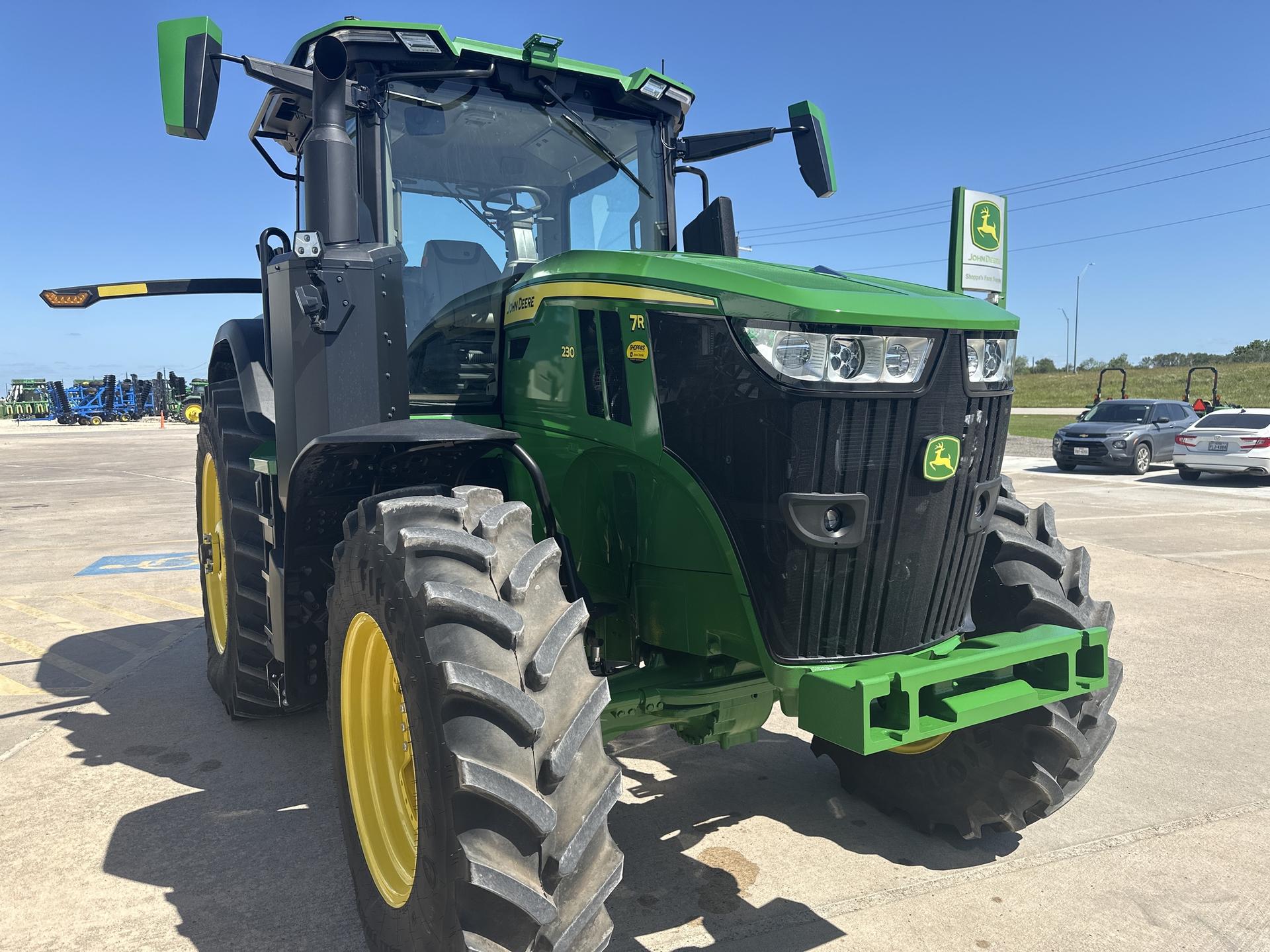 2023 John Deere 7R 230 Image