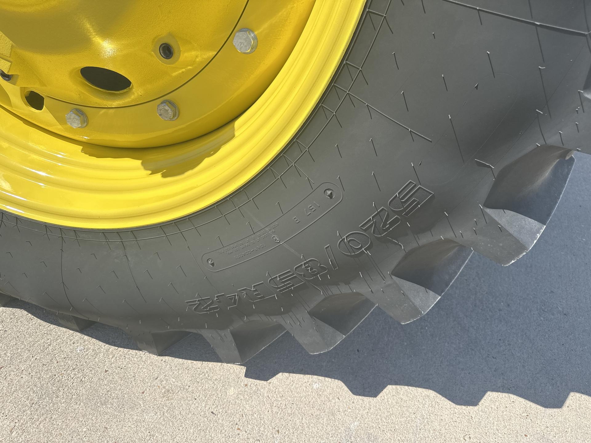 2023 John Deere 7R 230 Image