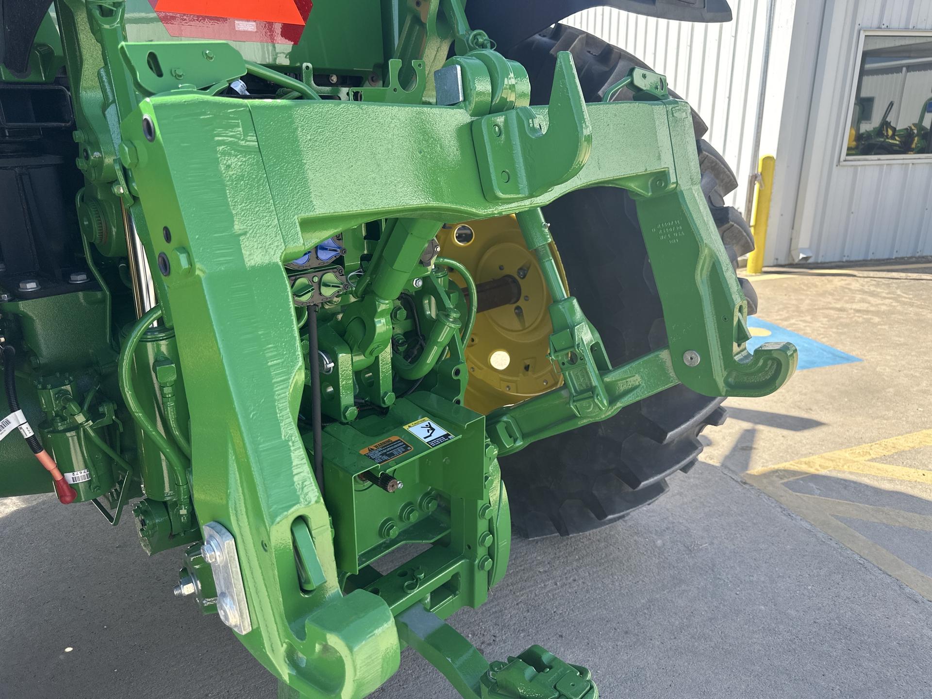 2023 John Deere 7R 230 Image