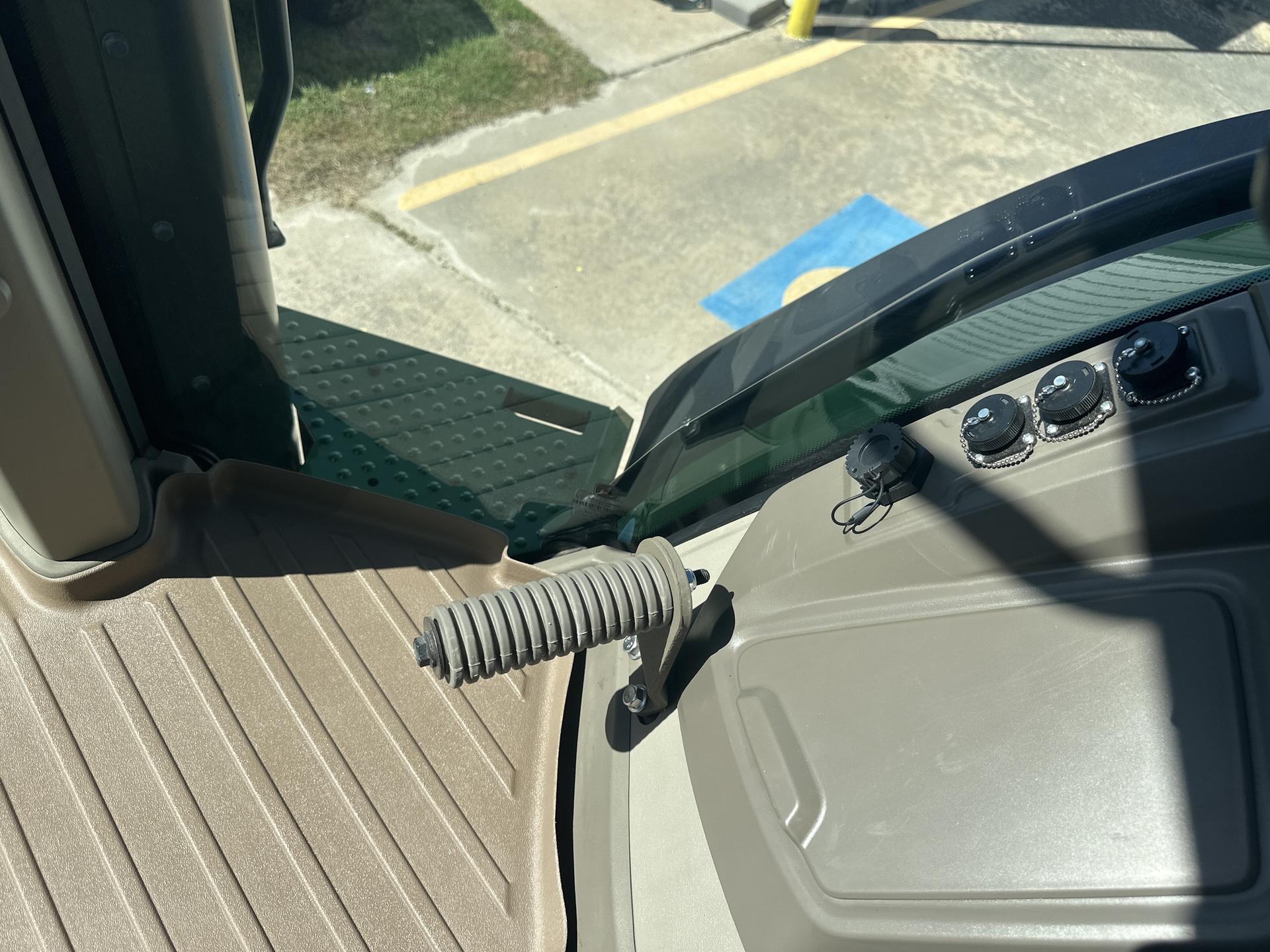 2023 John Deere 7R 230 Image