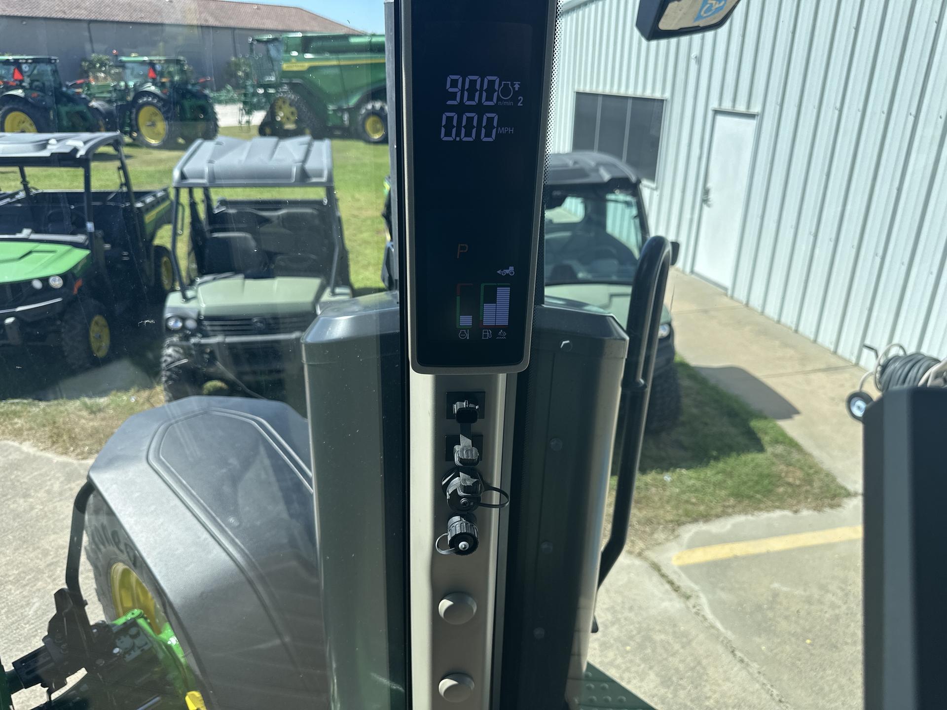 2023 John Deere 7R 230 Image