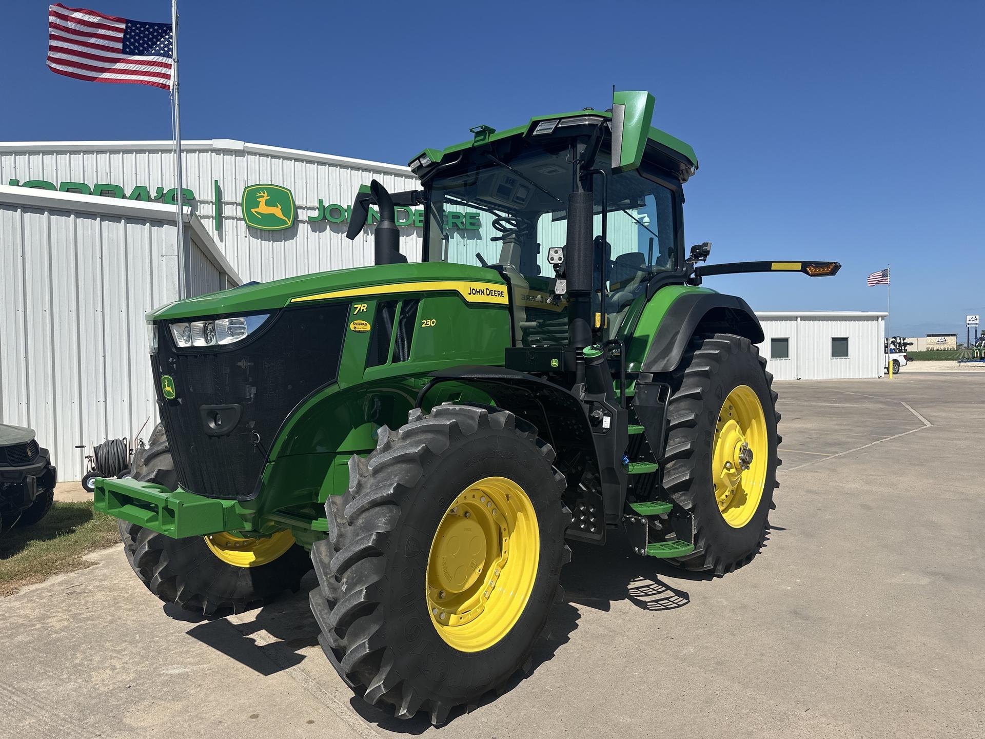 2023 John Deere 7R 230 Image