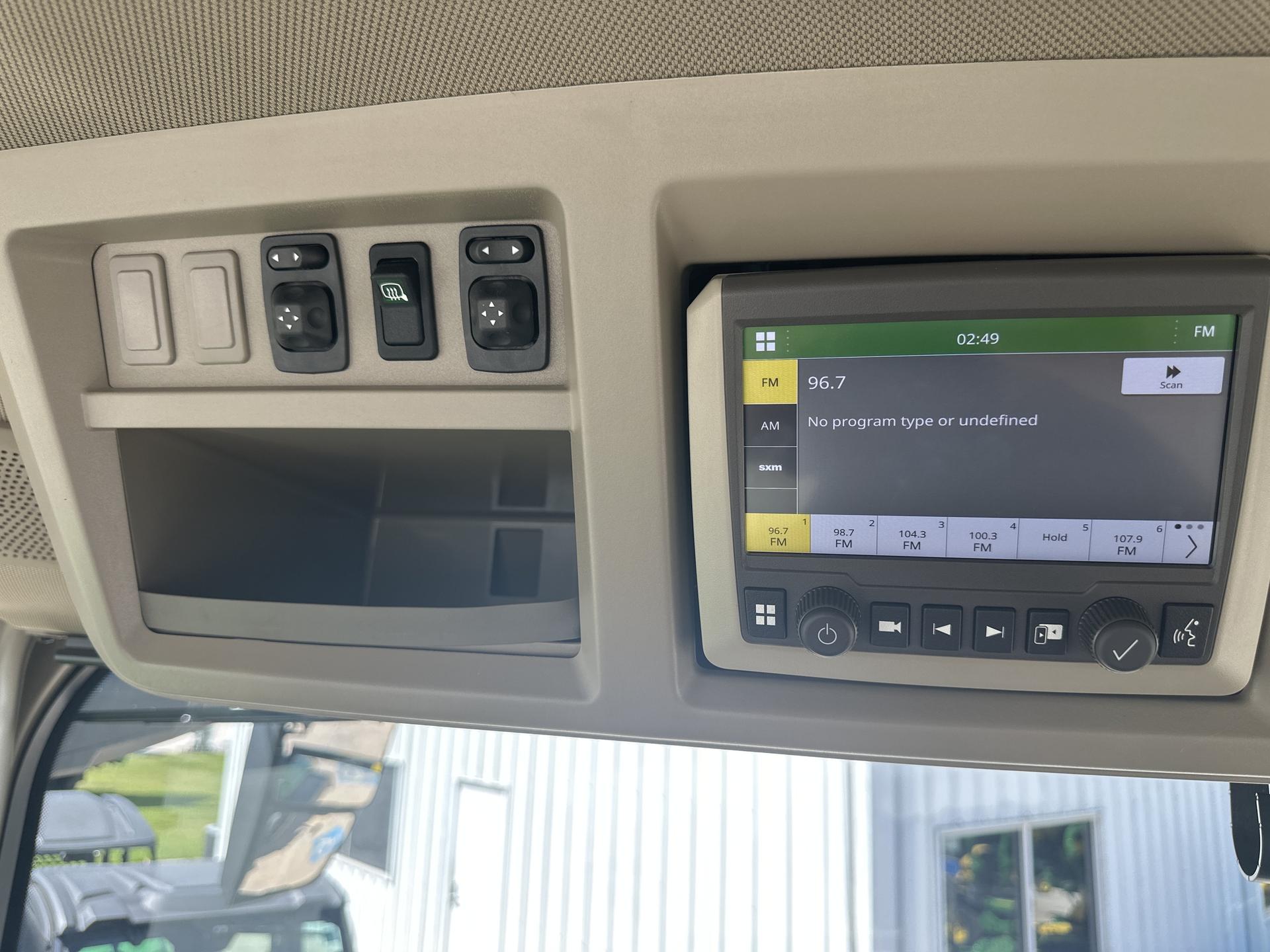 2023 John Deere 7R 230 Image
