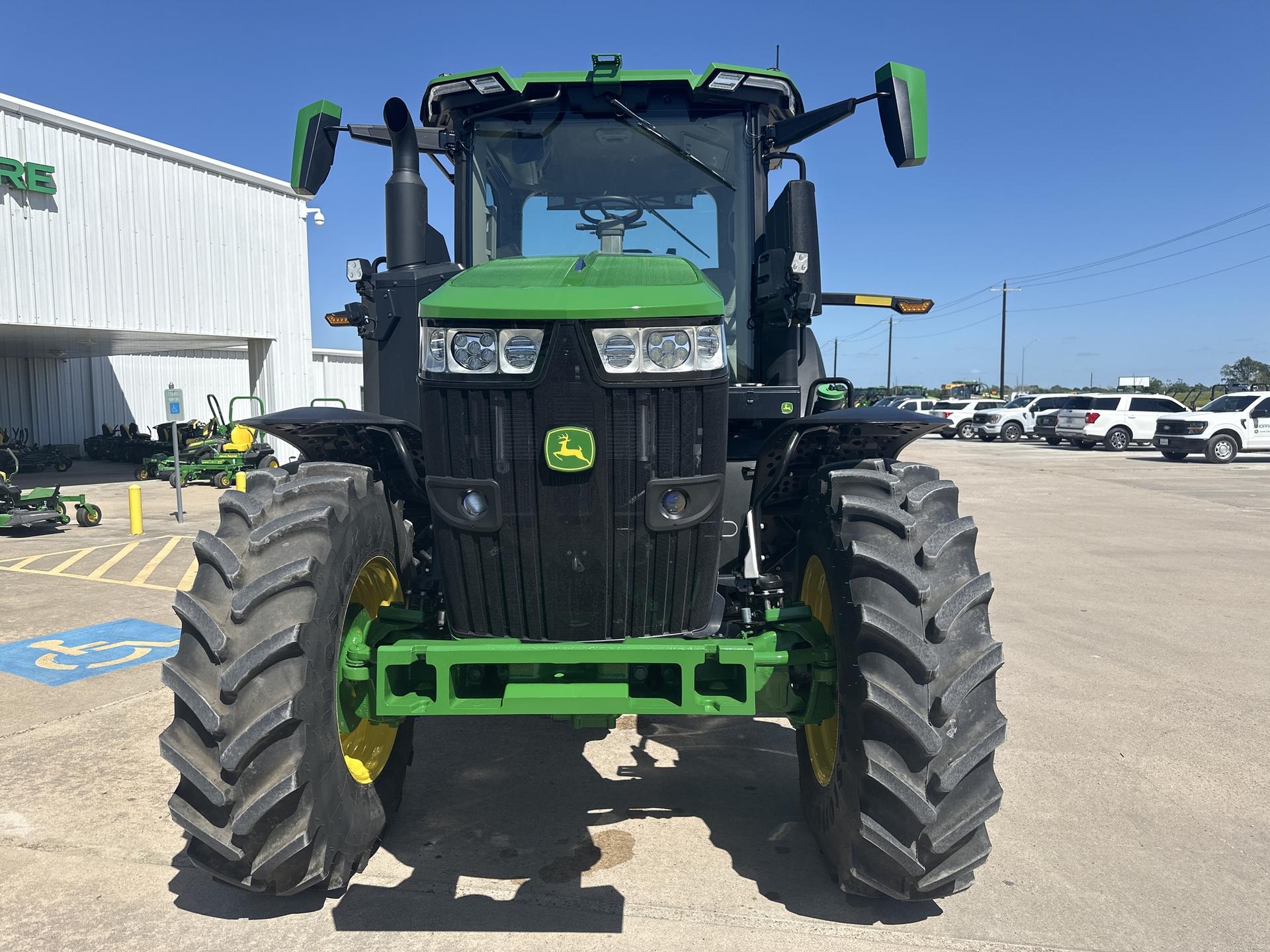 2023 John Deere 7R 230 Image