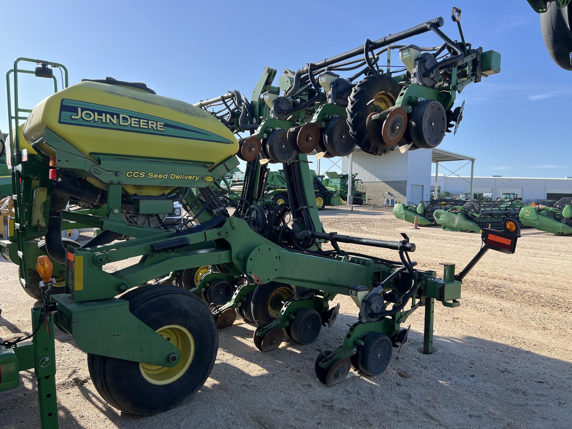 2010 John Deere DR12X Image