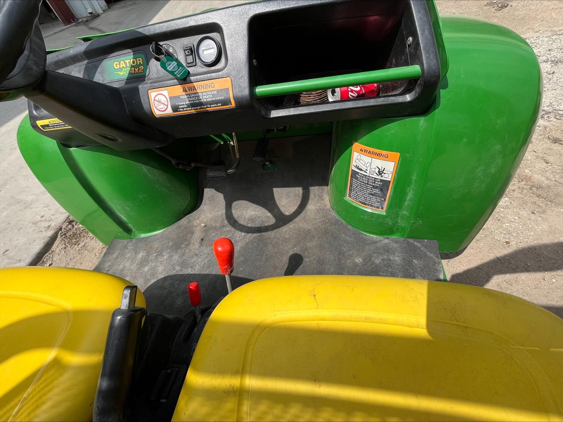 2005 John Deere 4X2 Image