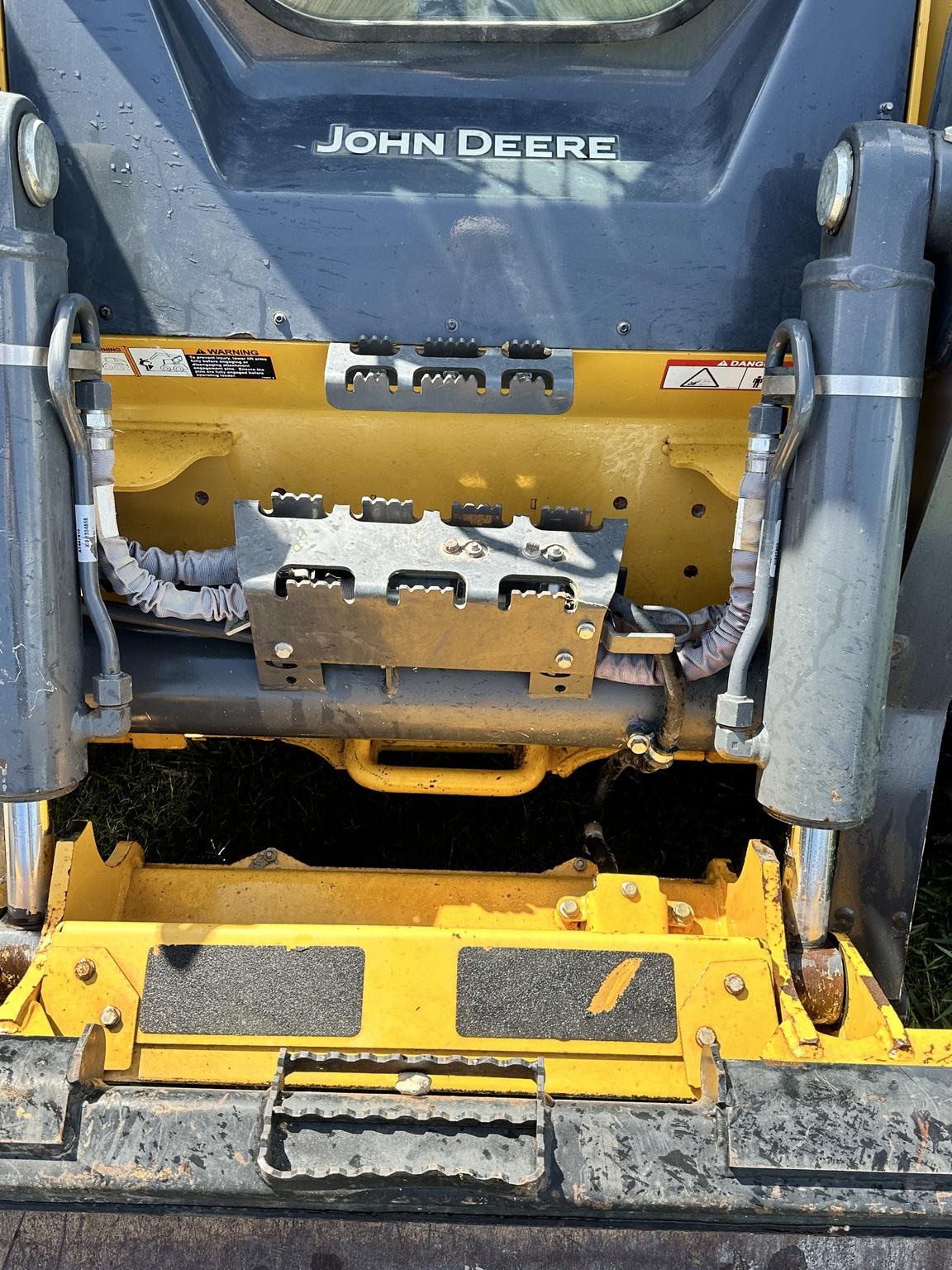 2022 John Deere 333G Image