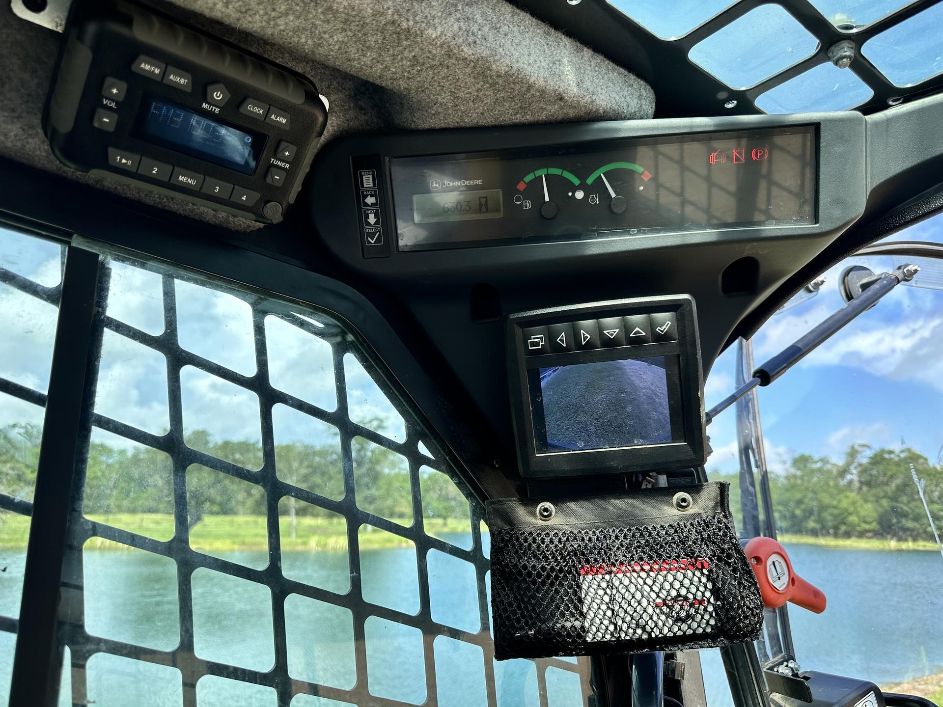 2022 John Deere 333G Image