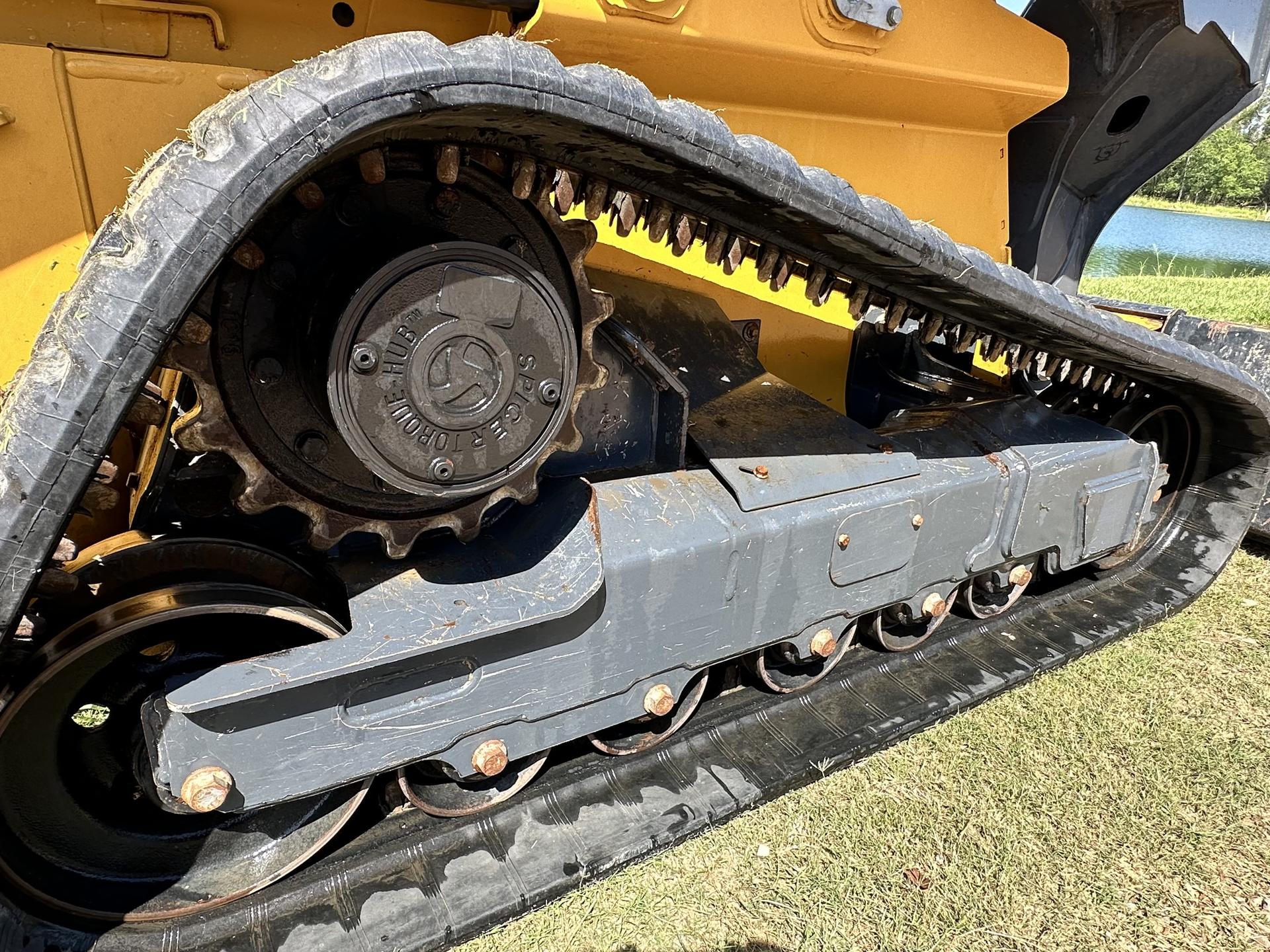 2022 John Deere 333G Image