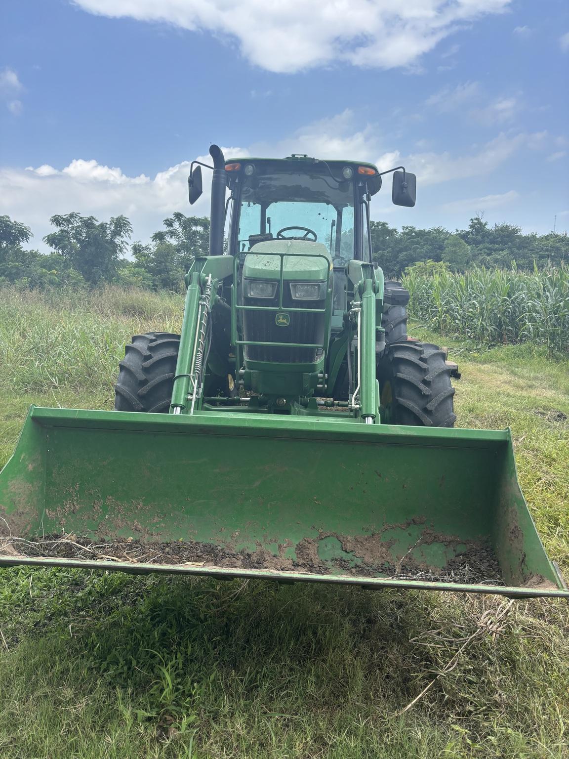 2023 John Deere 6135E Cab Image