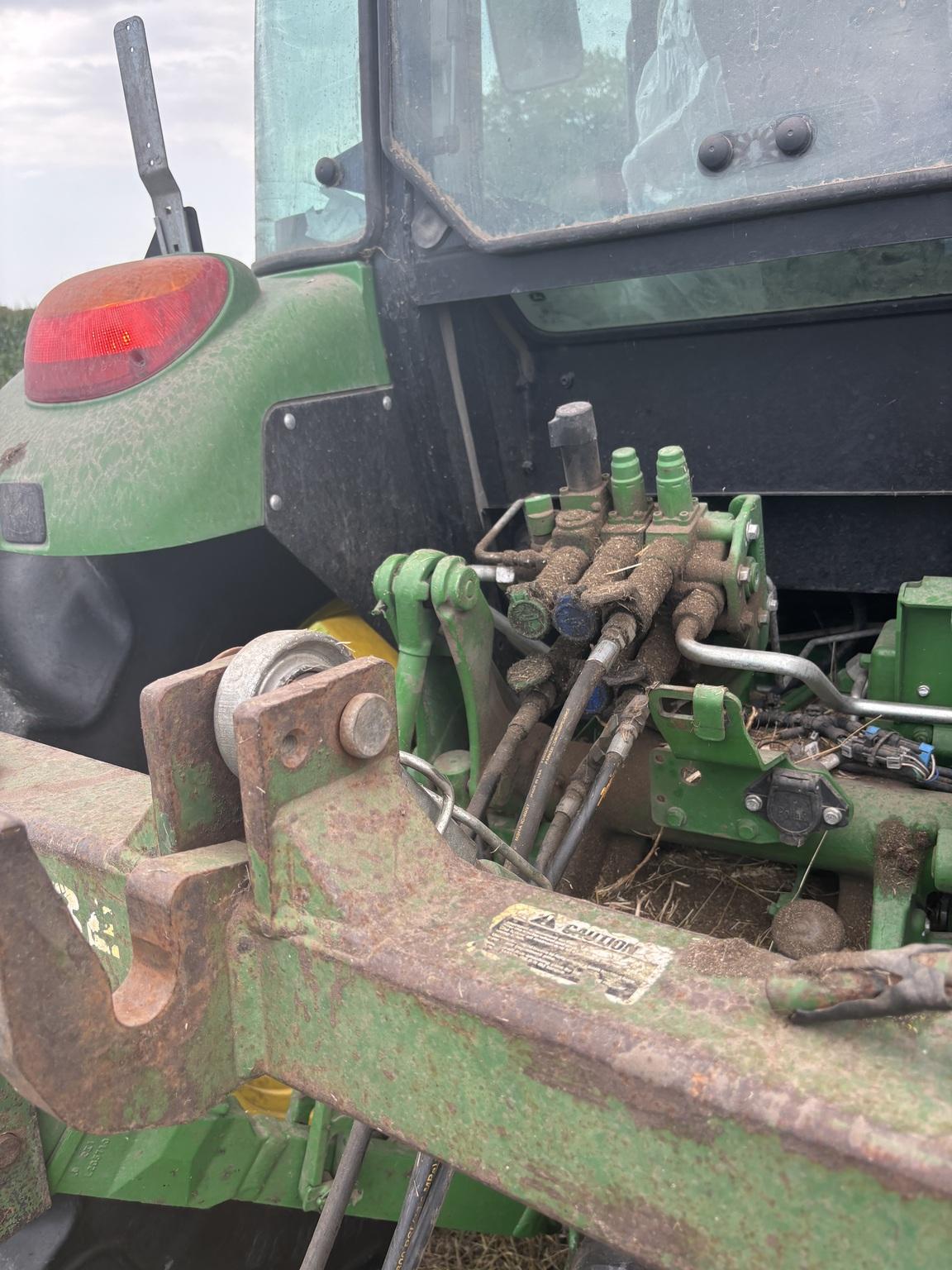 2023 John Deere 6135E Cab Image